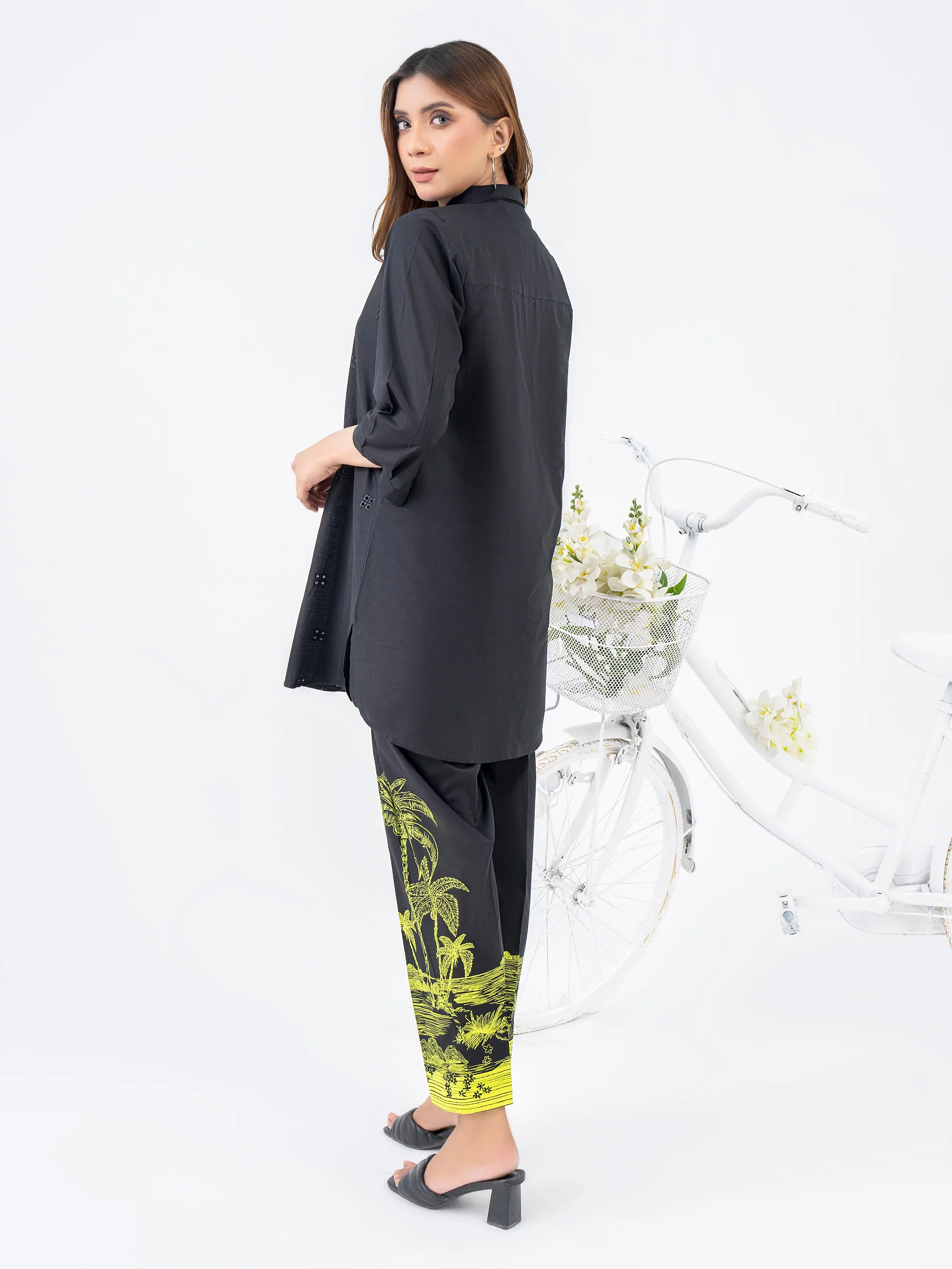 2 Piece Lawn Suit-Embroidered (Pret) - Image 5