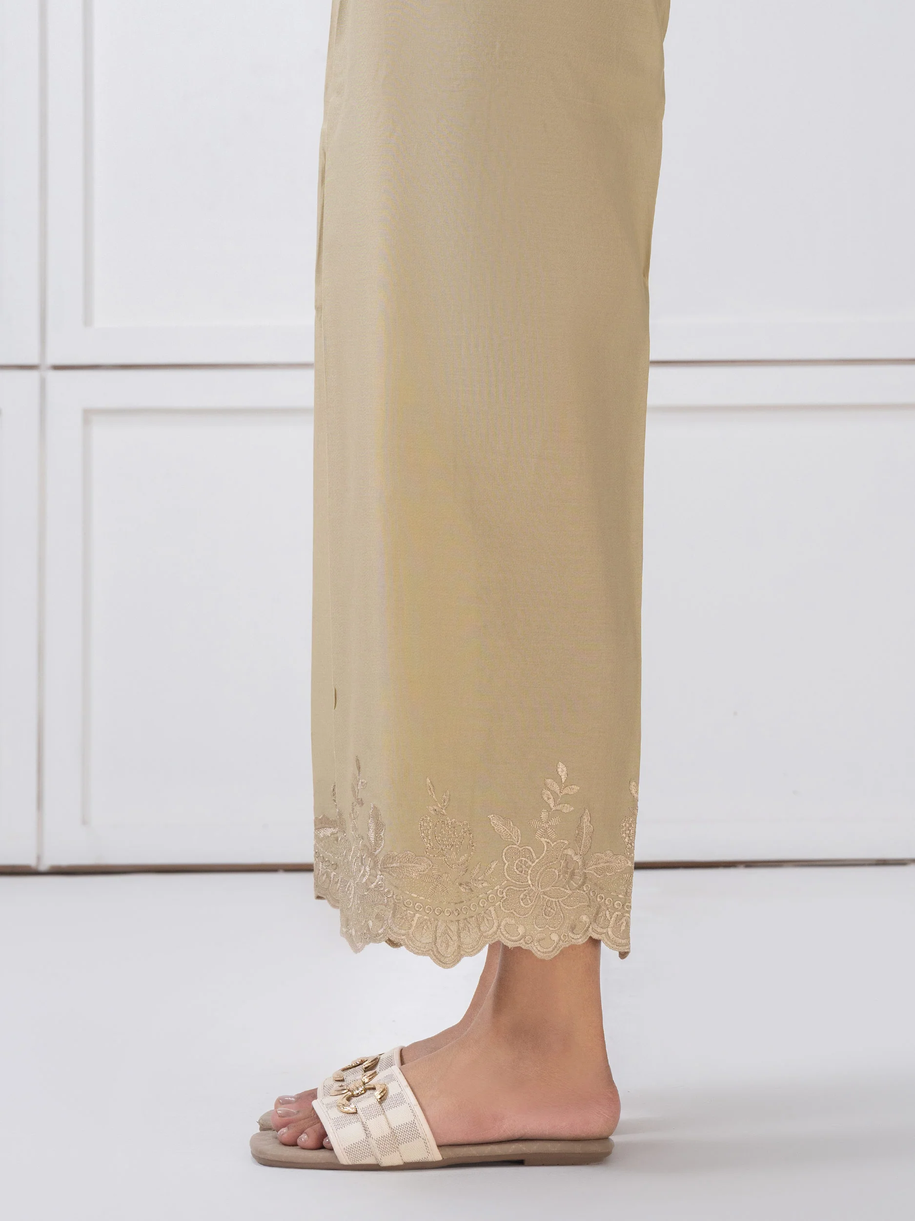 Lawn Trouser-Embroidered (Pret) - Image 4