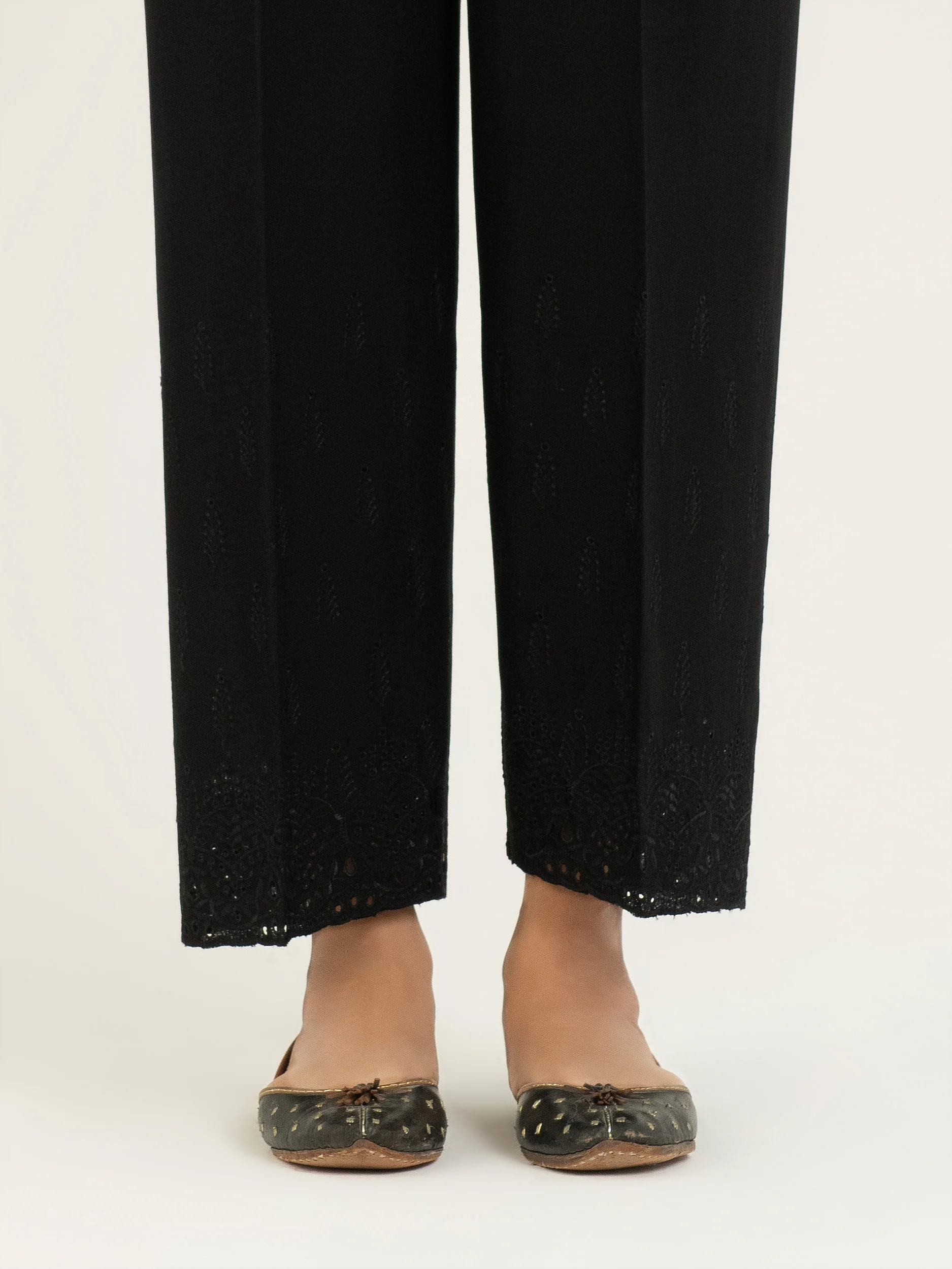 Khaddar Trouser-Embroidered (Pret) - Image 4