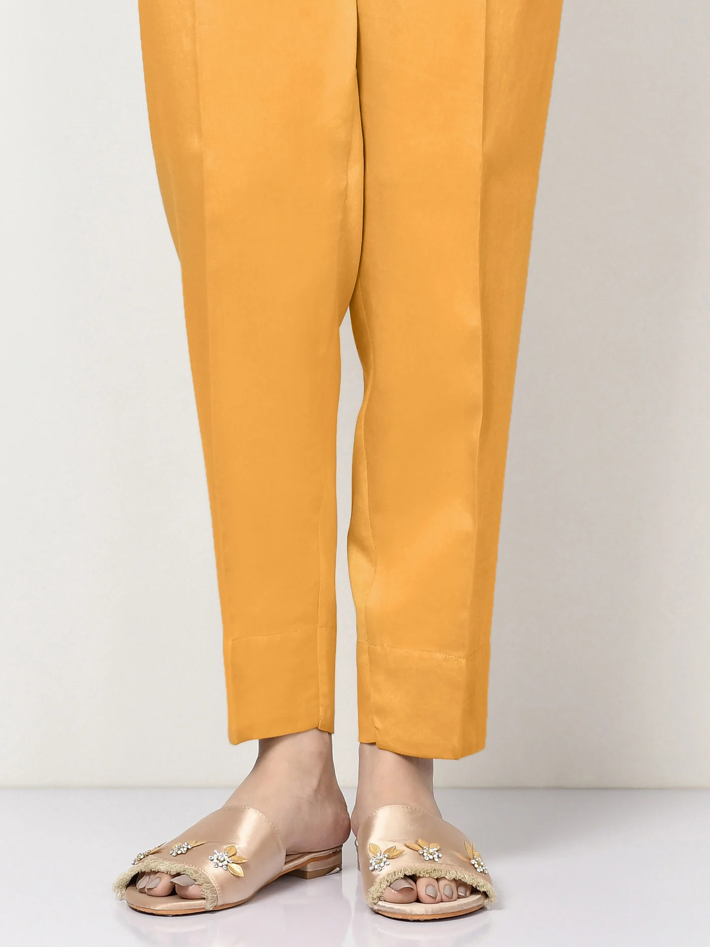 Dyed Khaddar Trouser(Pret) - Image 4