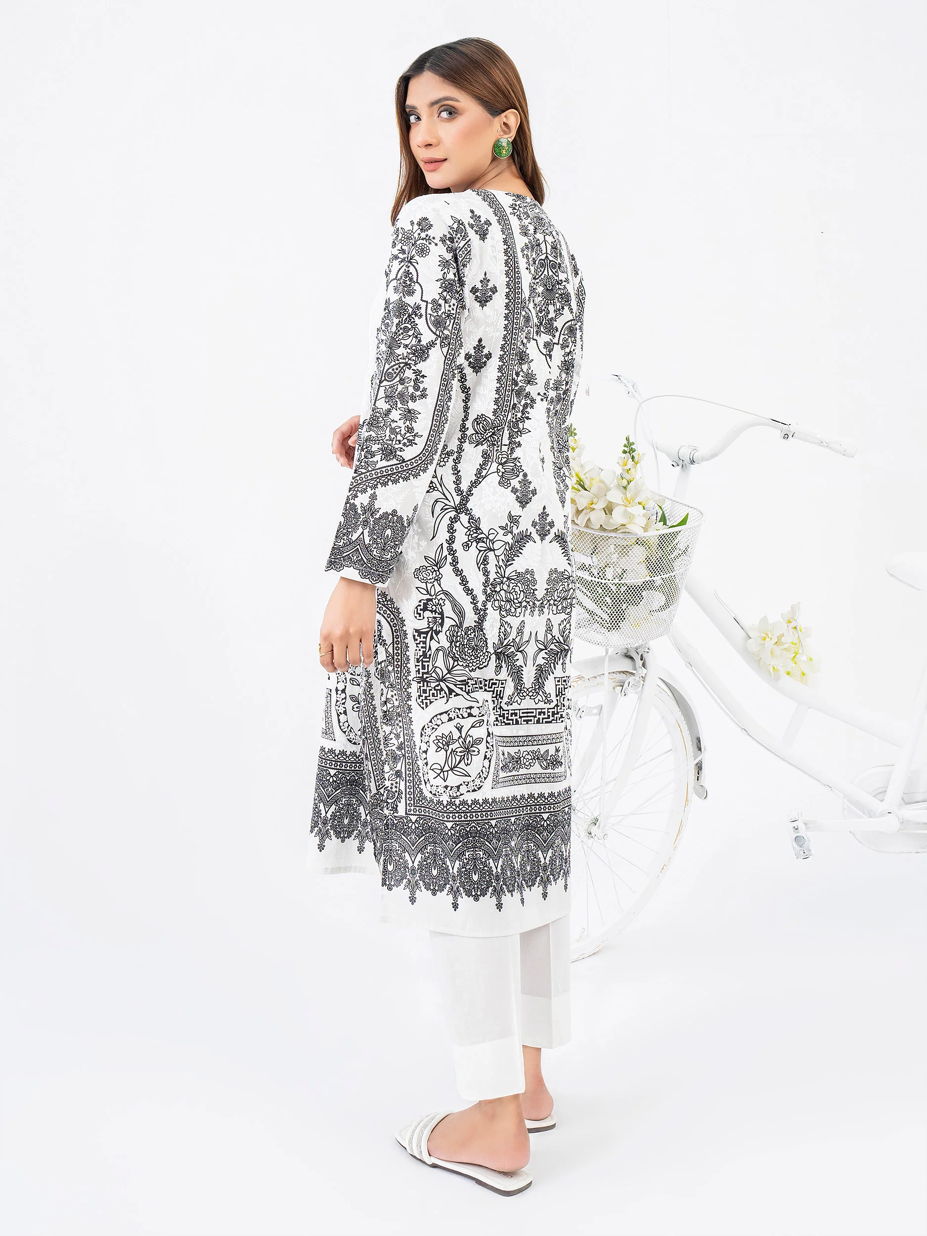 Lawn Shirt-Embroidered (Pret) - Image 5