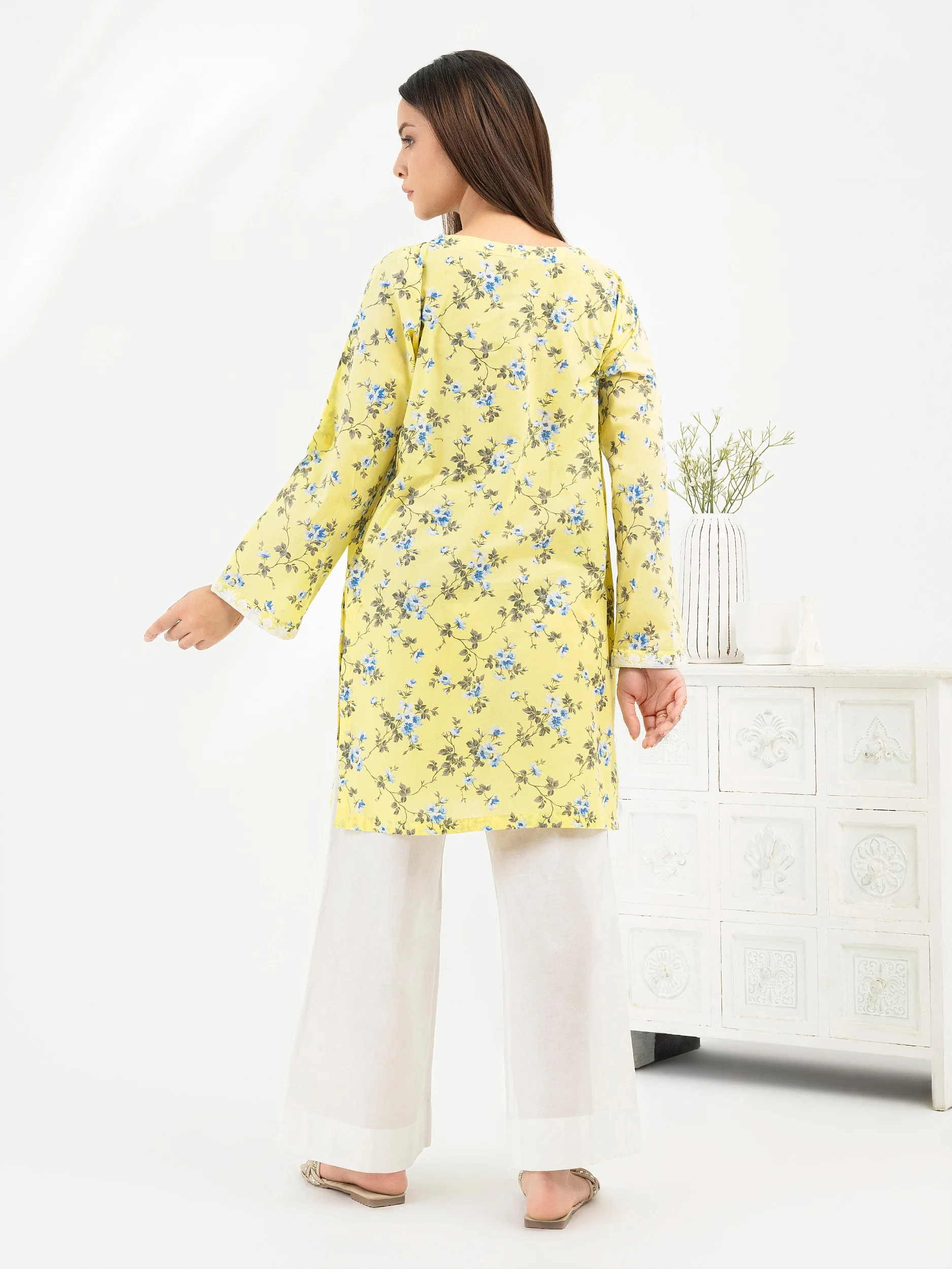Cambric Kurti-Embroidered (Pret) - Image 5