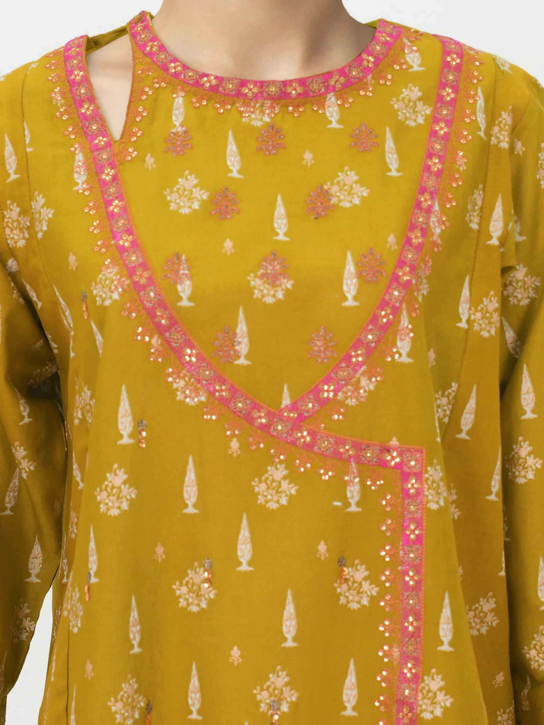 2 Piece Lawn Suit- Embroidered (Pret) - Image 5