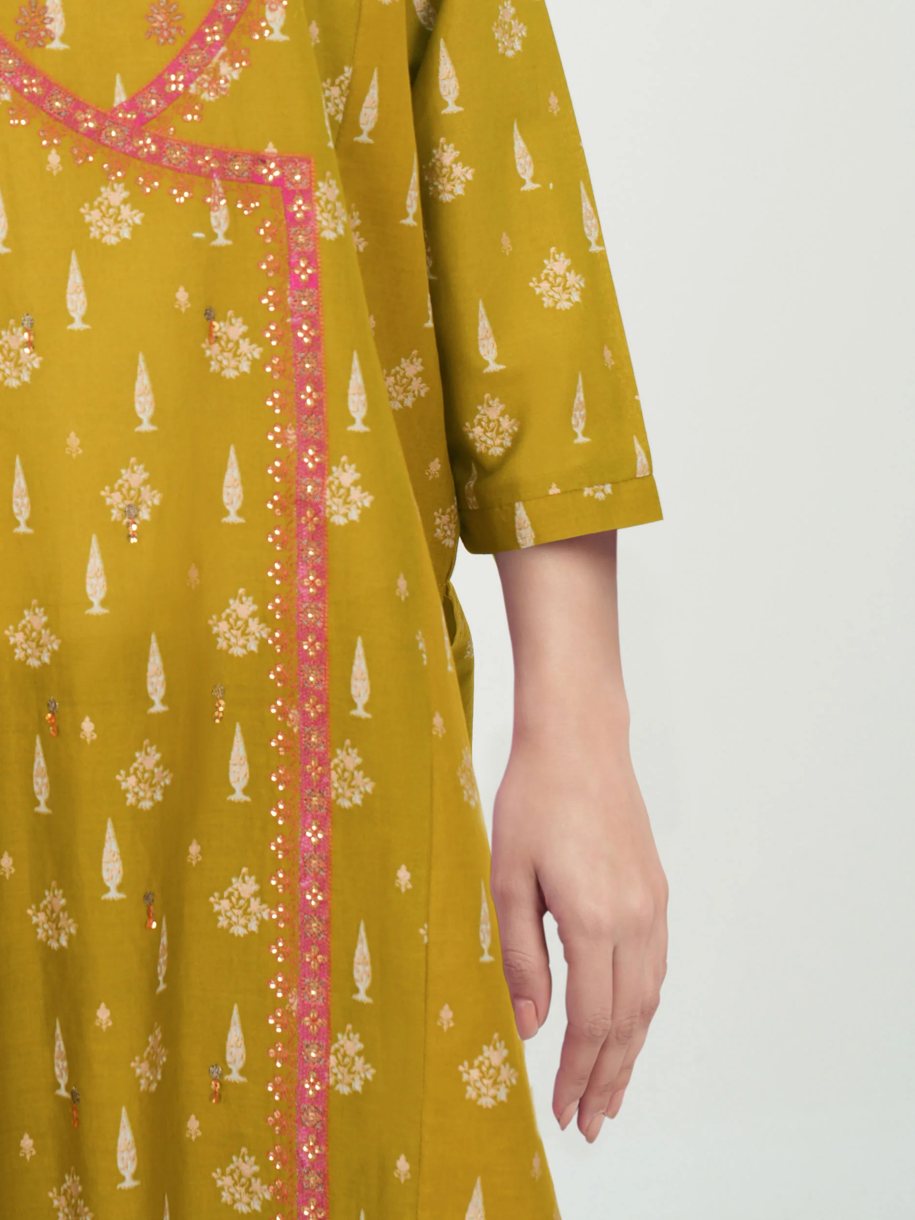 2 Piece Lawn Suit- Embroidered (Pret) - Image 6