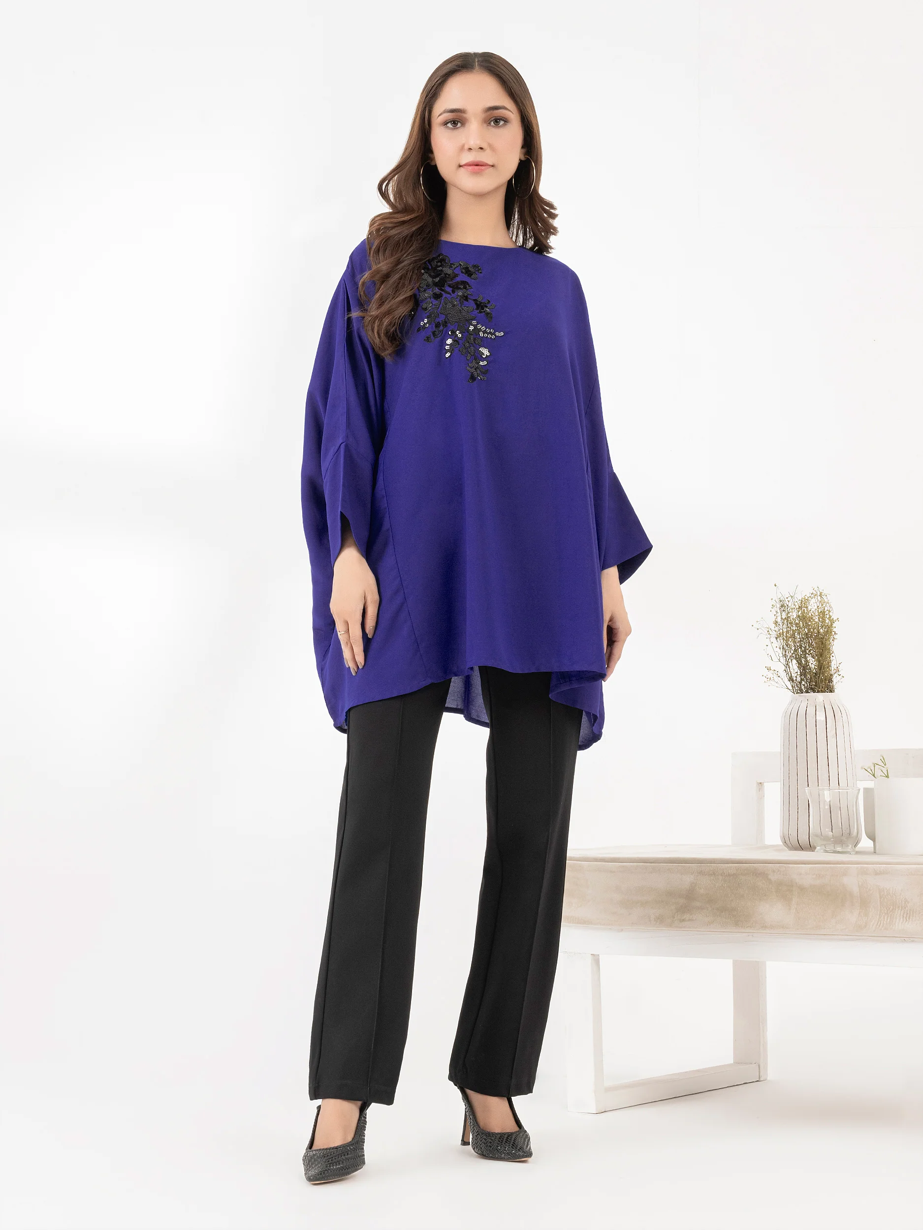 Embroidered Grip Top - Image 2