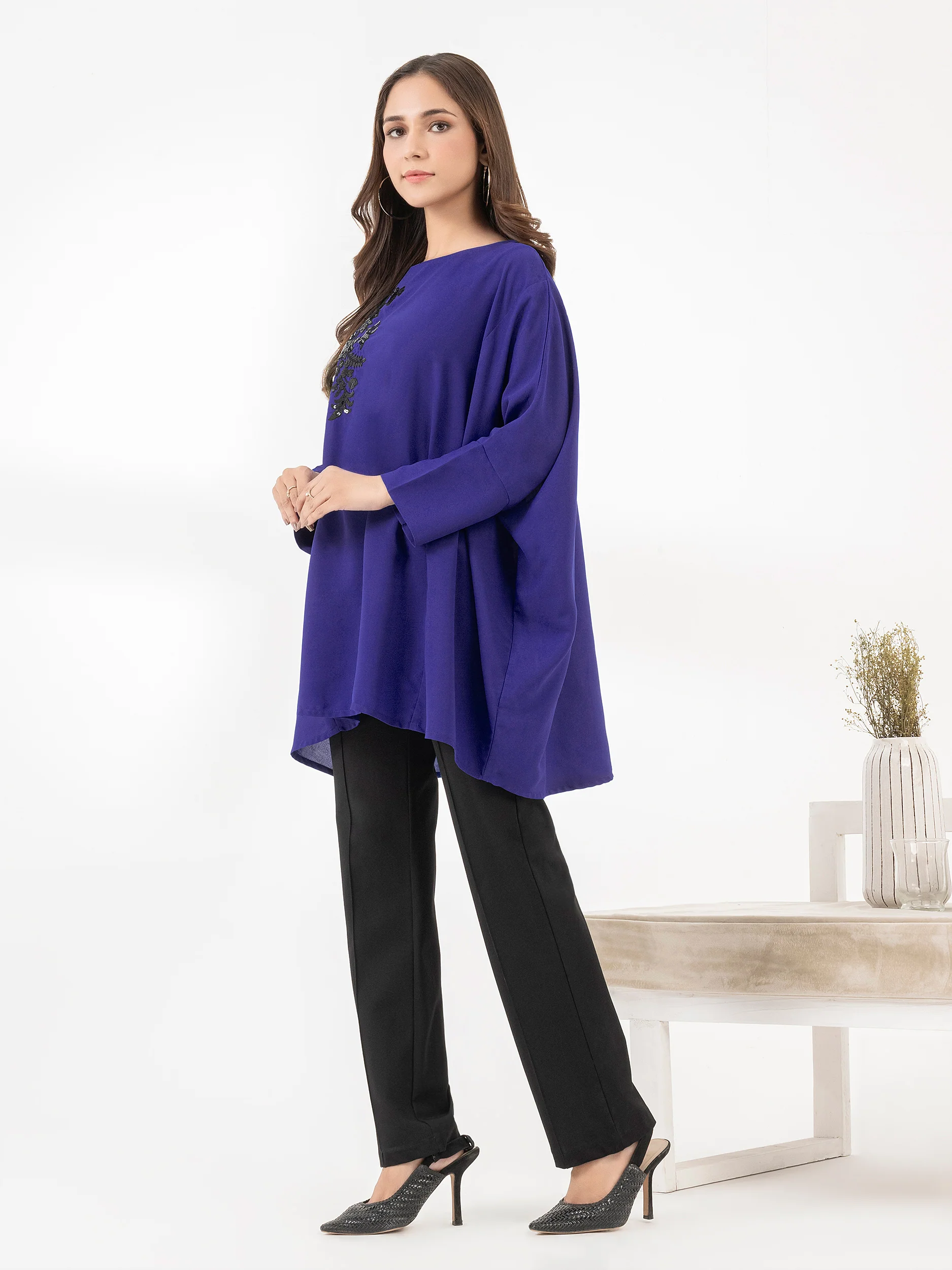 Embroidered Grip Top - Image 4