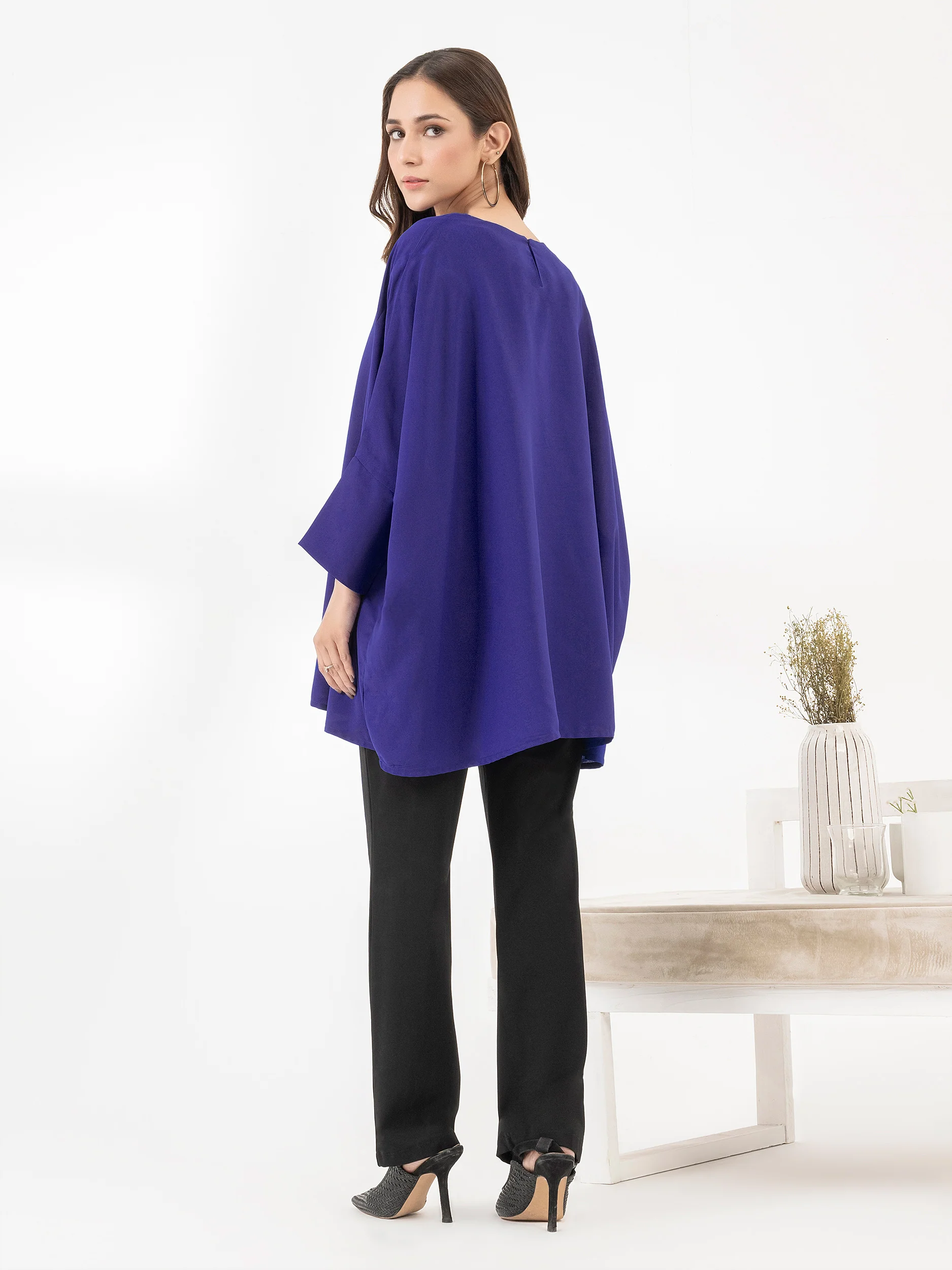 Embroidered Grip Top - Image 5
