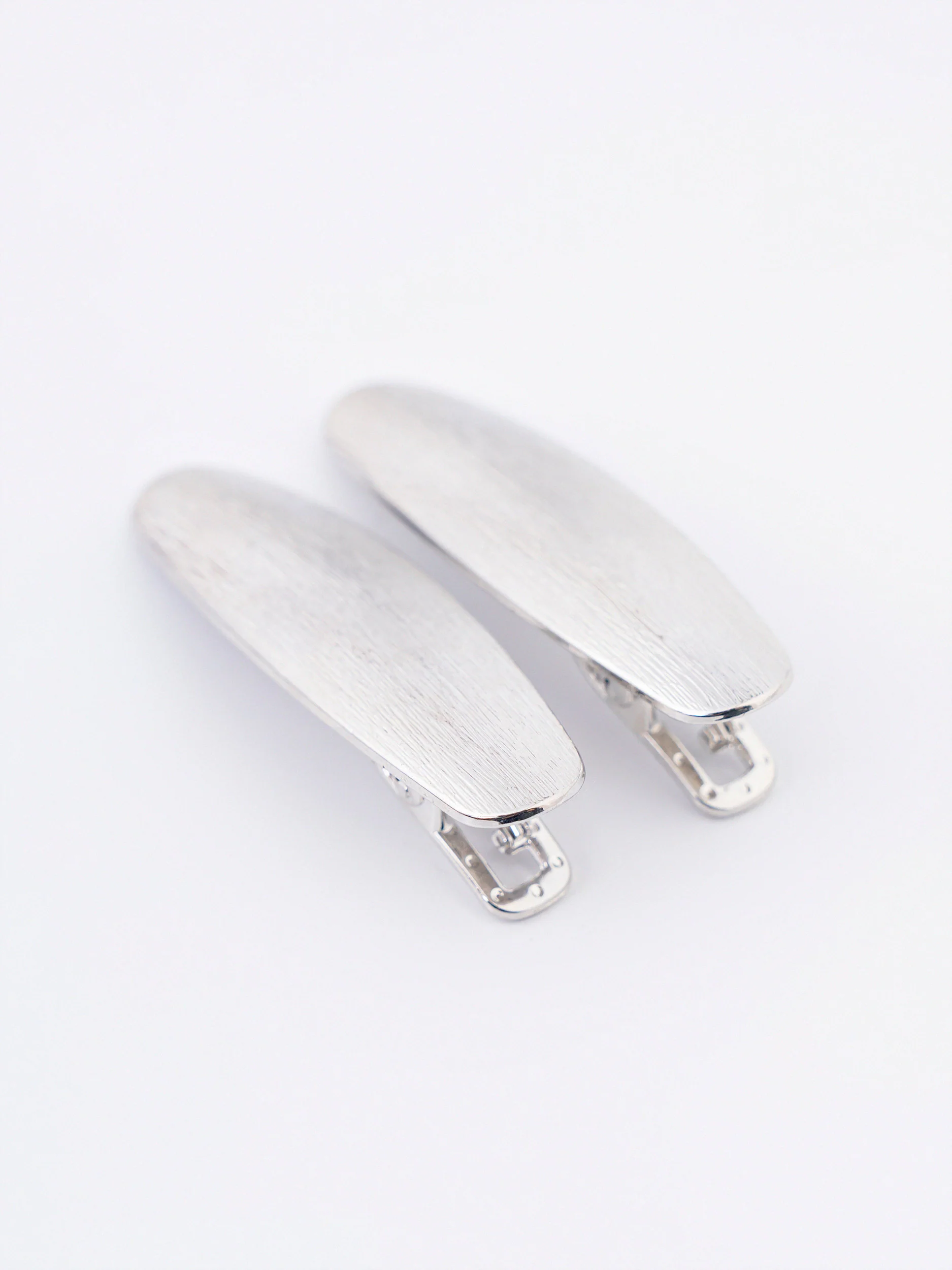 Matte Hair Clips - Image 4