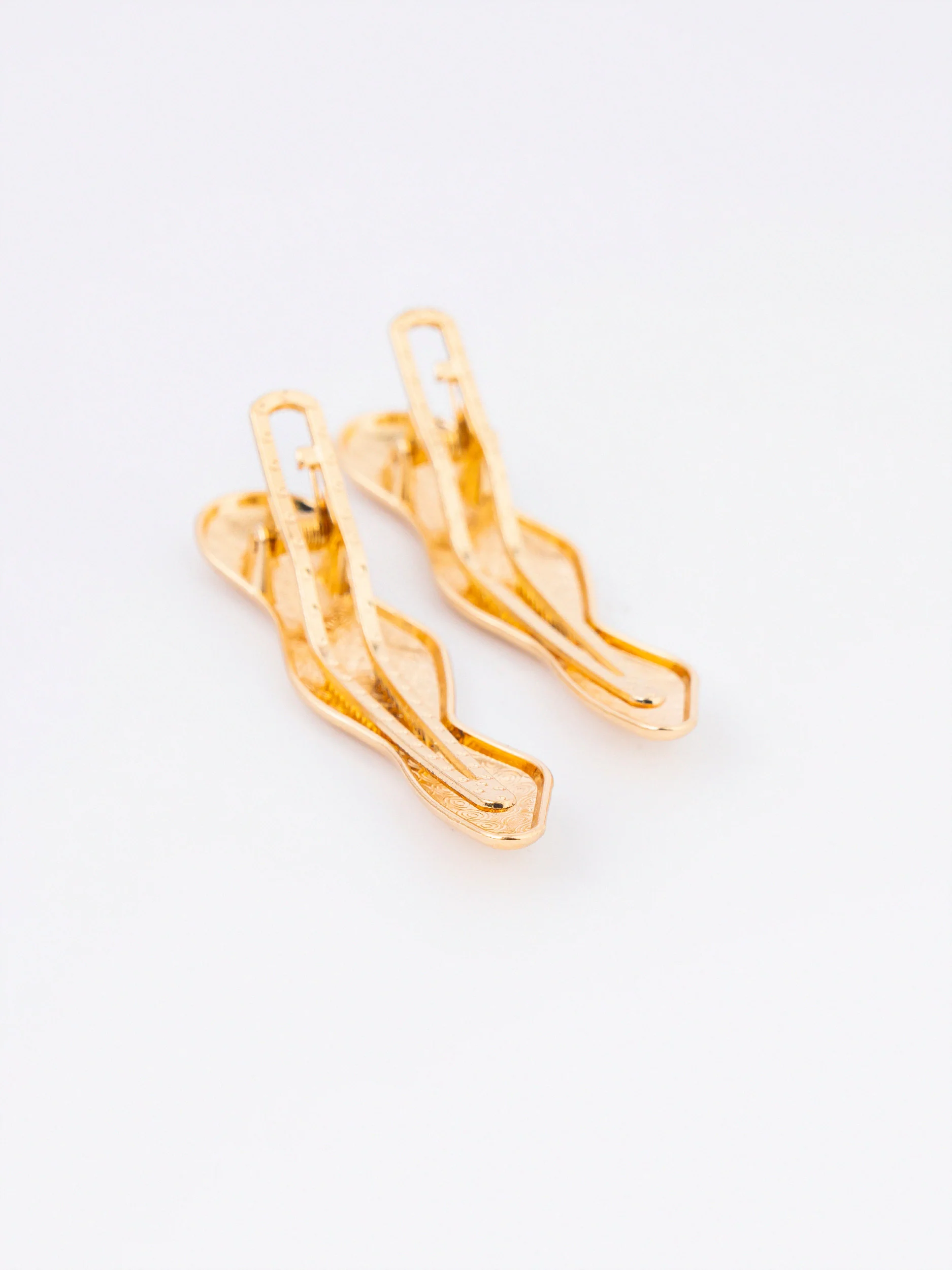 Wave Hair Clips - Image 4