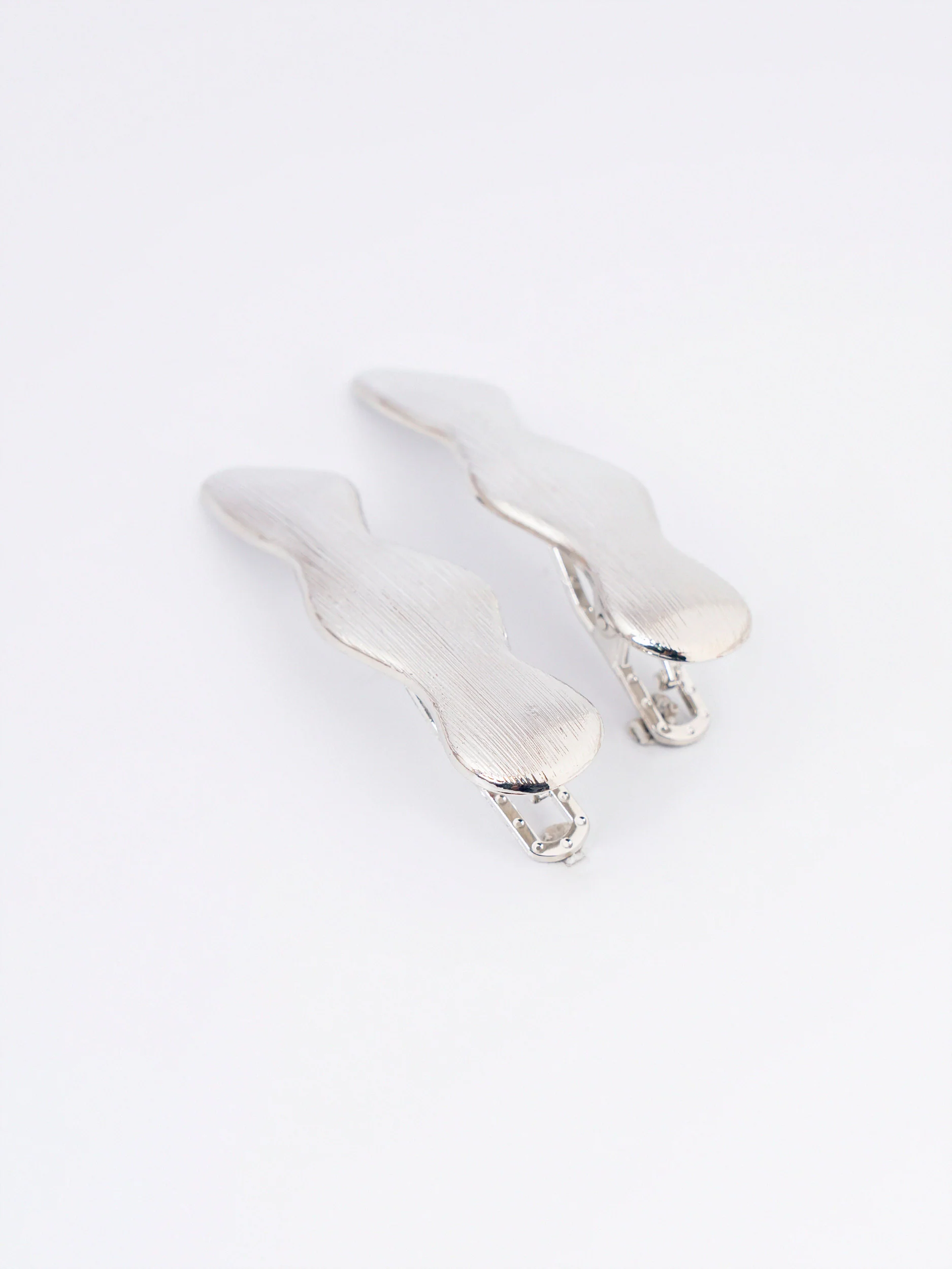 Wave Hair Clips - Image 3