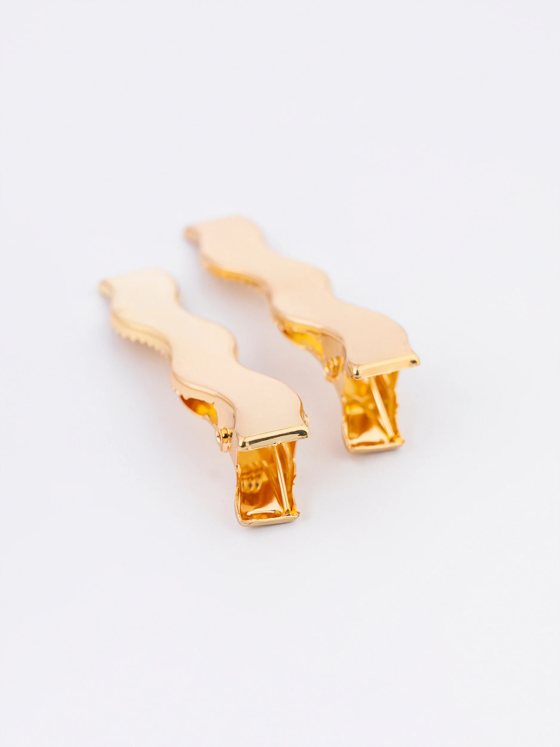 Wave Hair Clips - Image 3