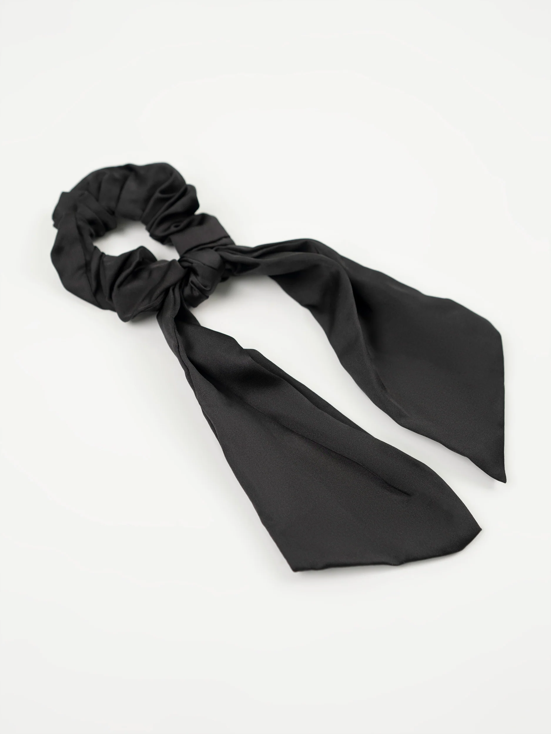 Bow Tail Scrunchie - Image 2