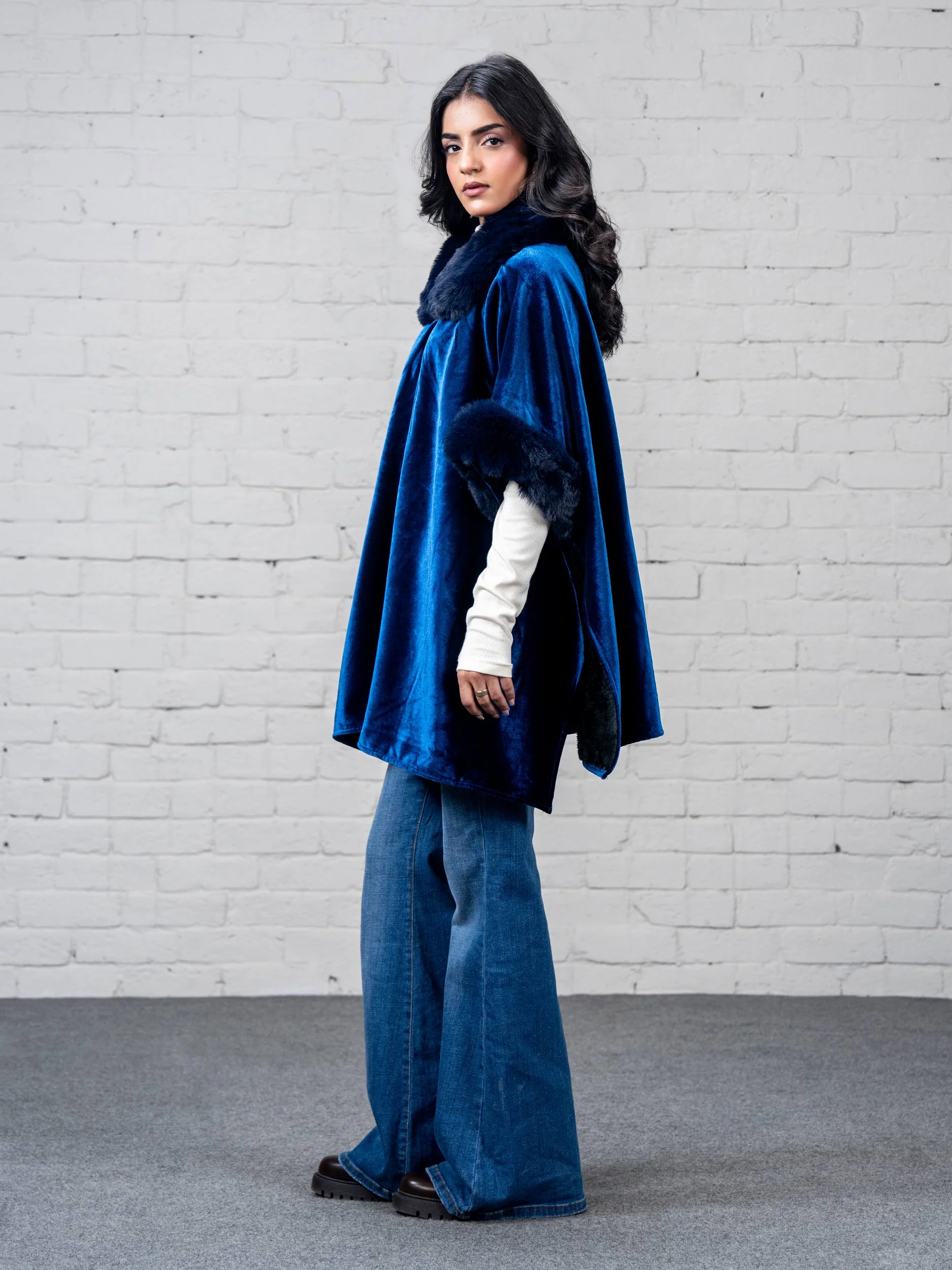 Velvet Cape - Image 3