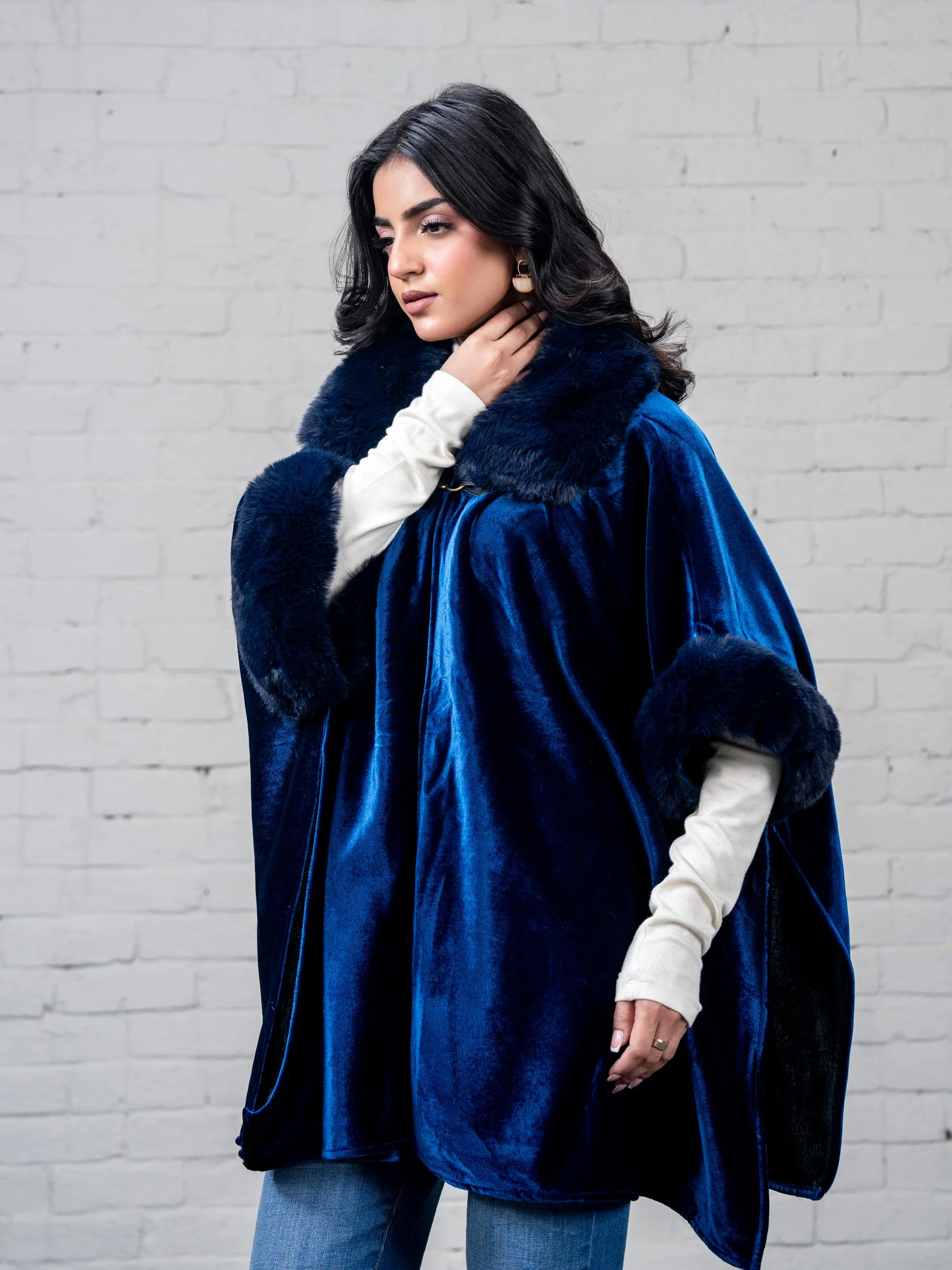 Velvet Cape - Image 5