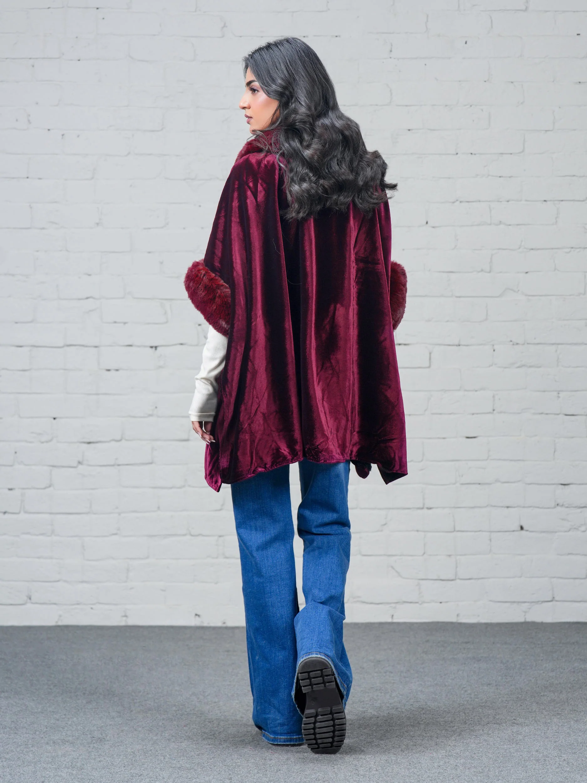 Velvet Cape - Image 3