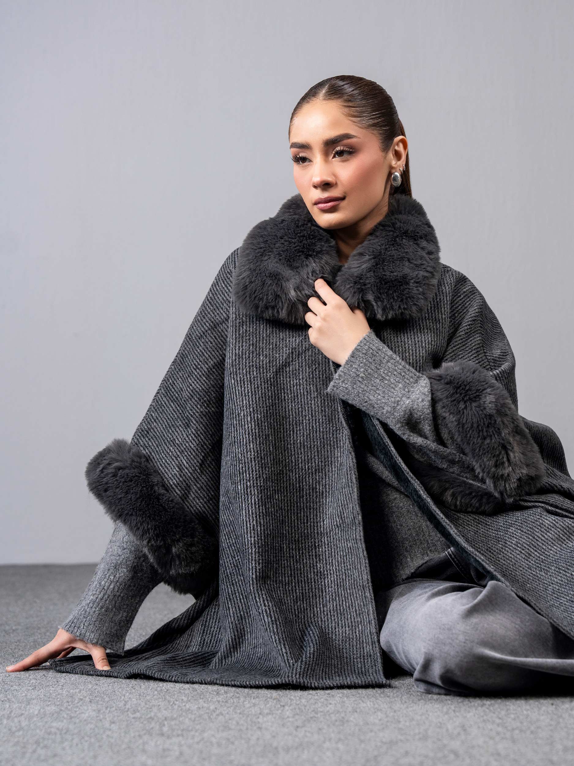 Woolen Fur Cape - Image 5
