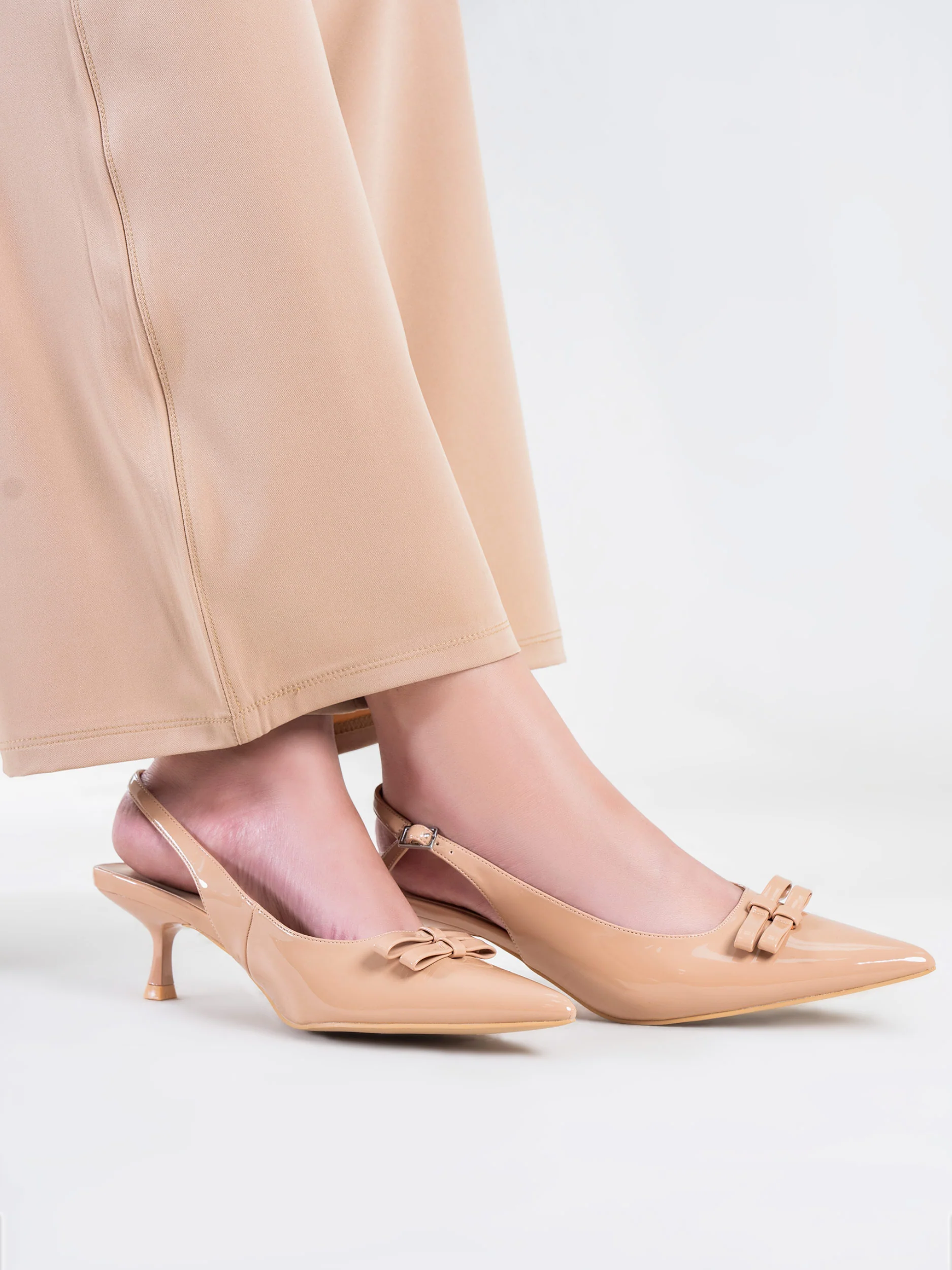 Slingback Courts - Image 2