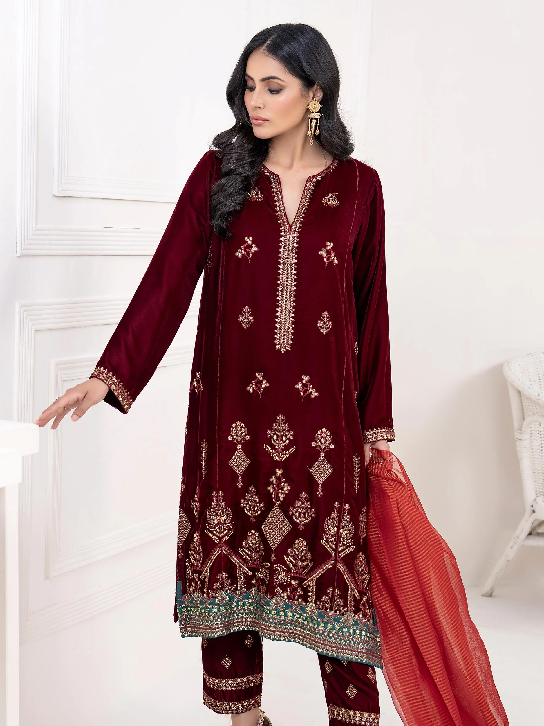 3 Piece Velvet Suit-Embroidered(Unstitched) - Image 4