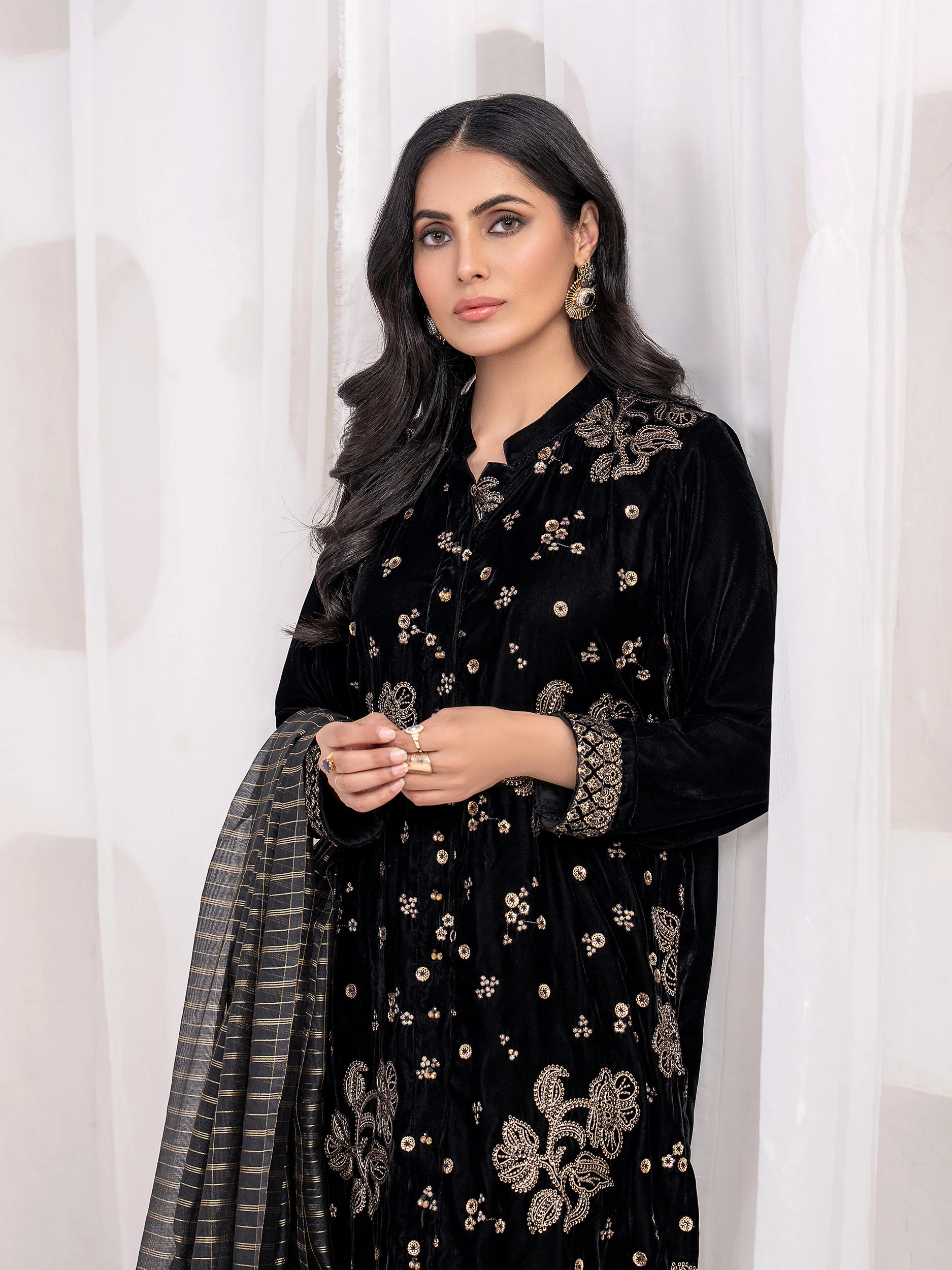 3 Piece Velvet Suit-Embroidered(Unstitched) - Image 6