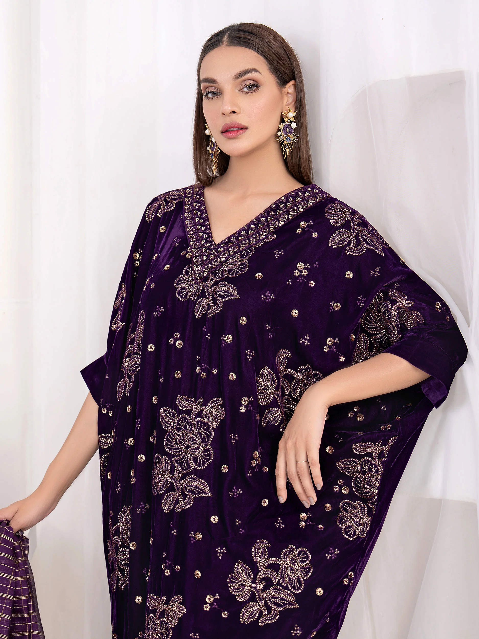 3 Piece Velvet Suit-Embroidered(Unstitched) - Image 5