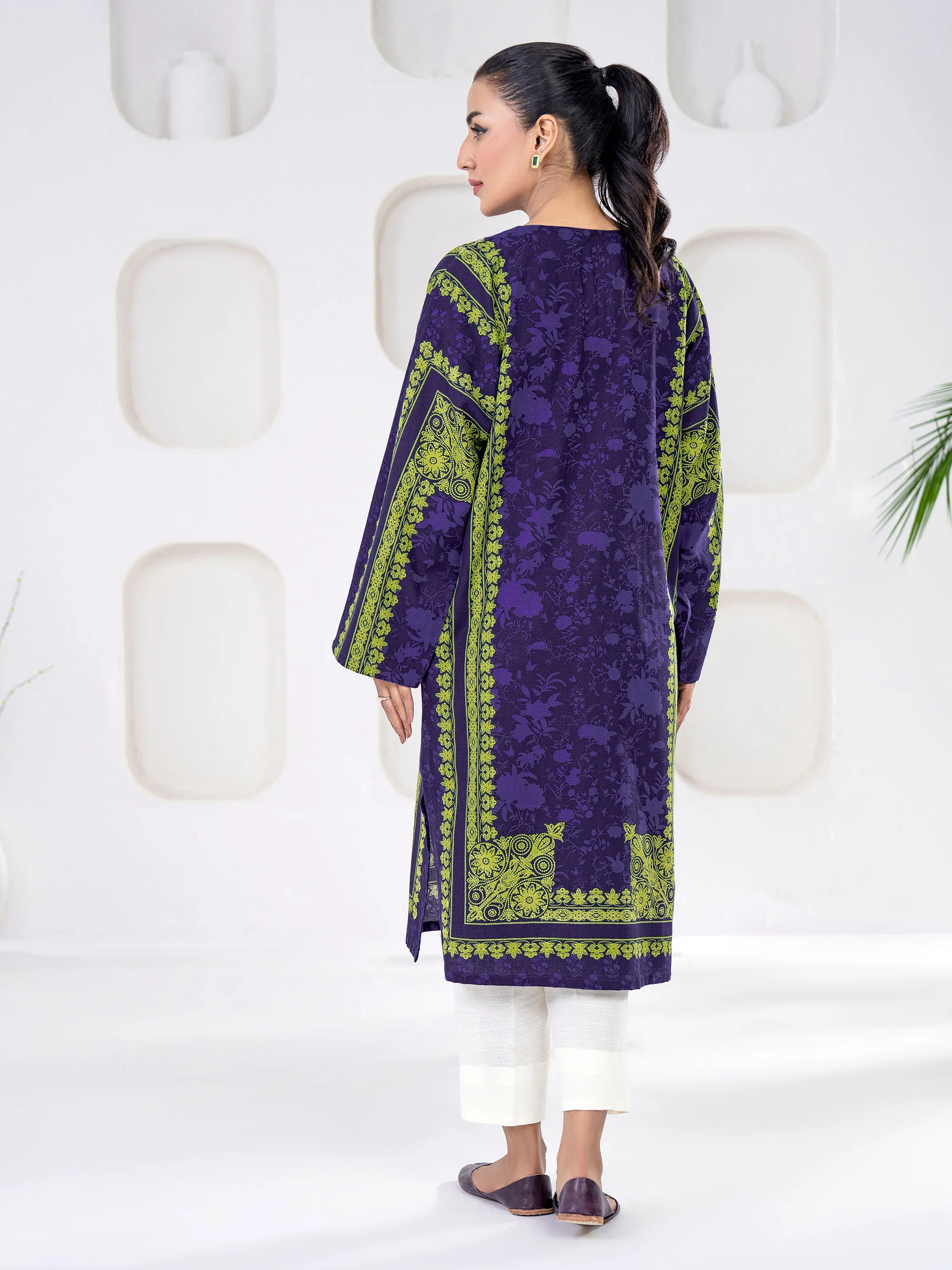 Khaddar Shirt-Printed(Unstitched) - Image 4