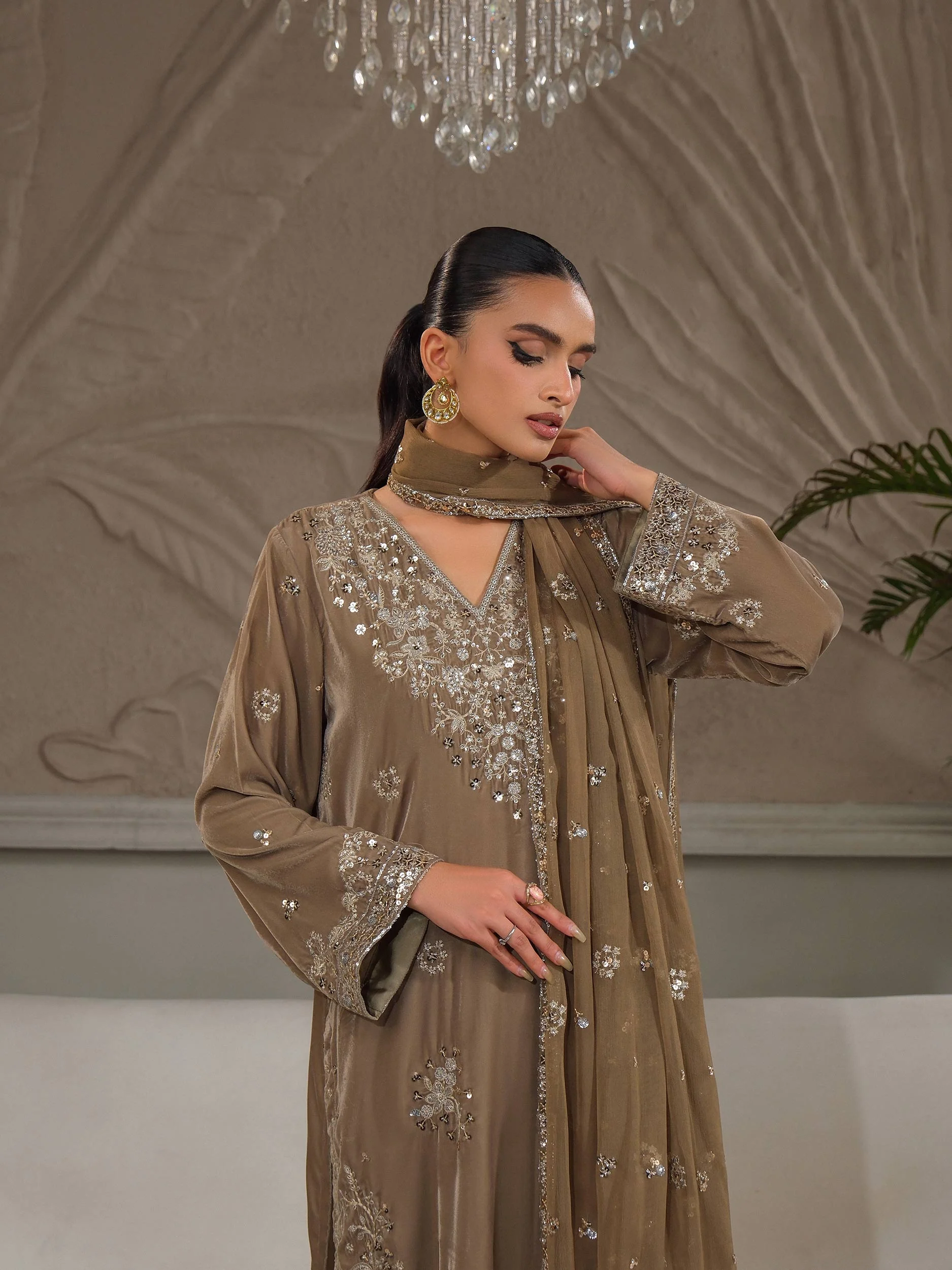 3 Piece Velvet Suit-Embroidered (Unstitched) - Image 6