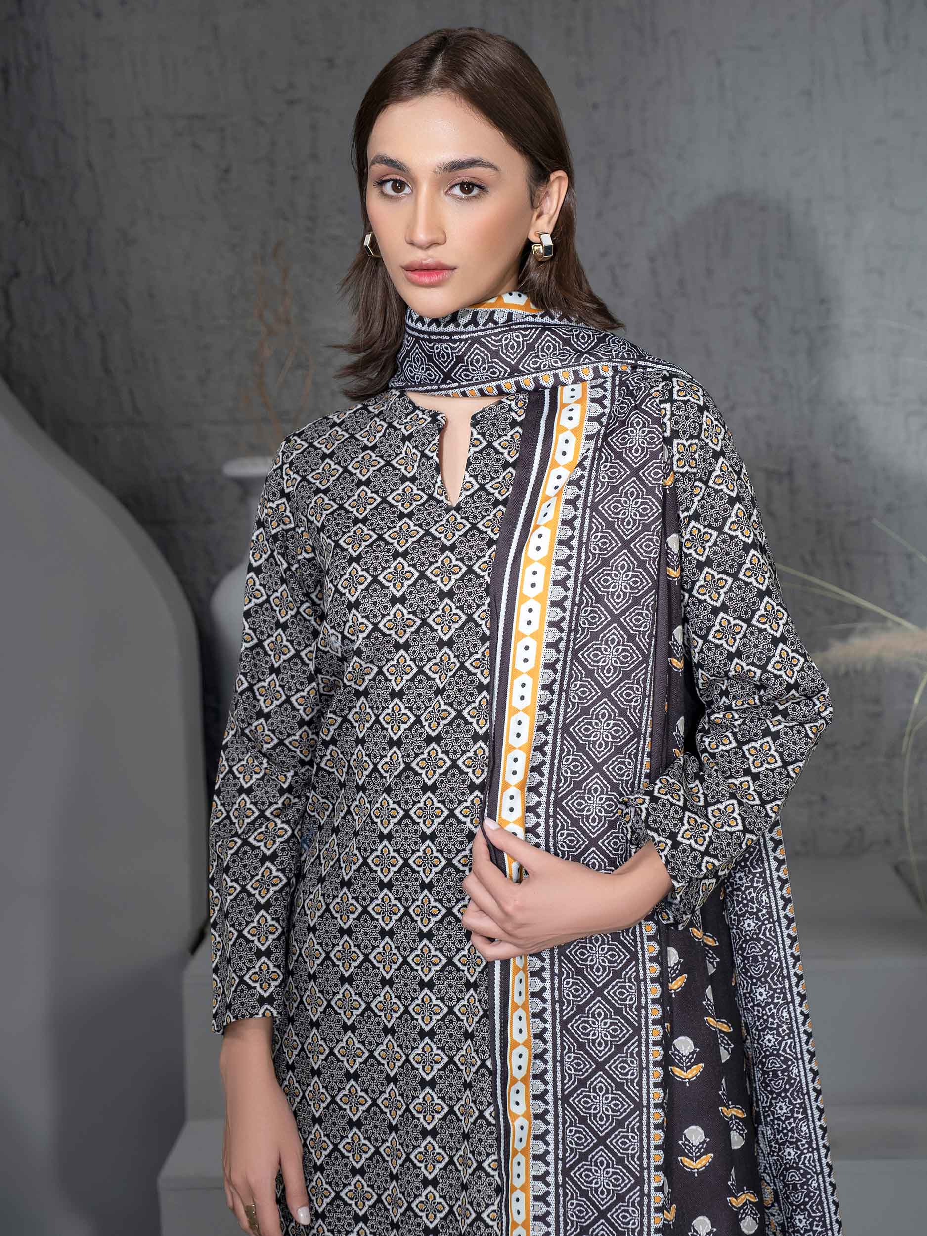 3 Piece Khaddar Suit-Printed (Unstitched) - Image 4