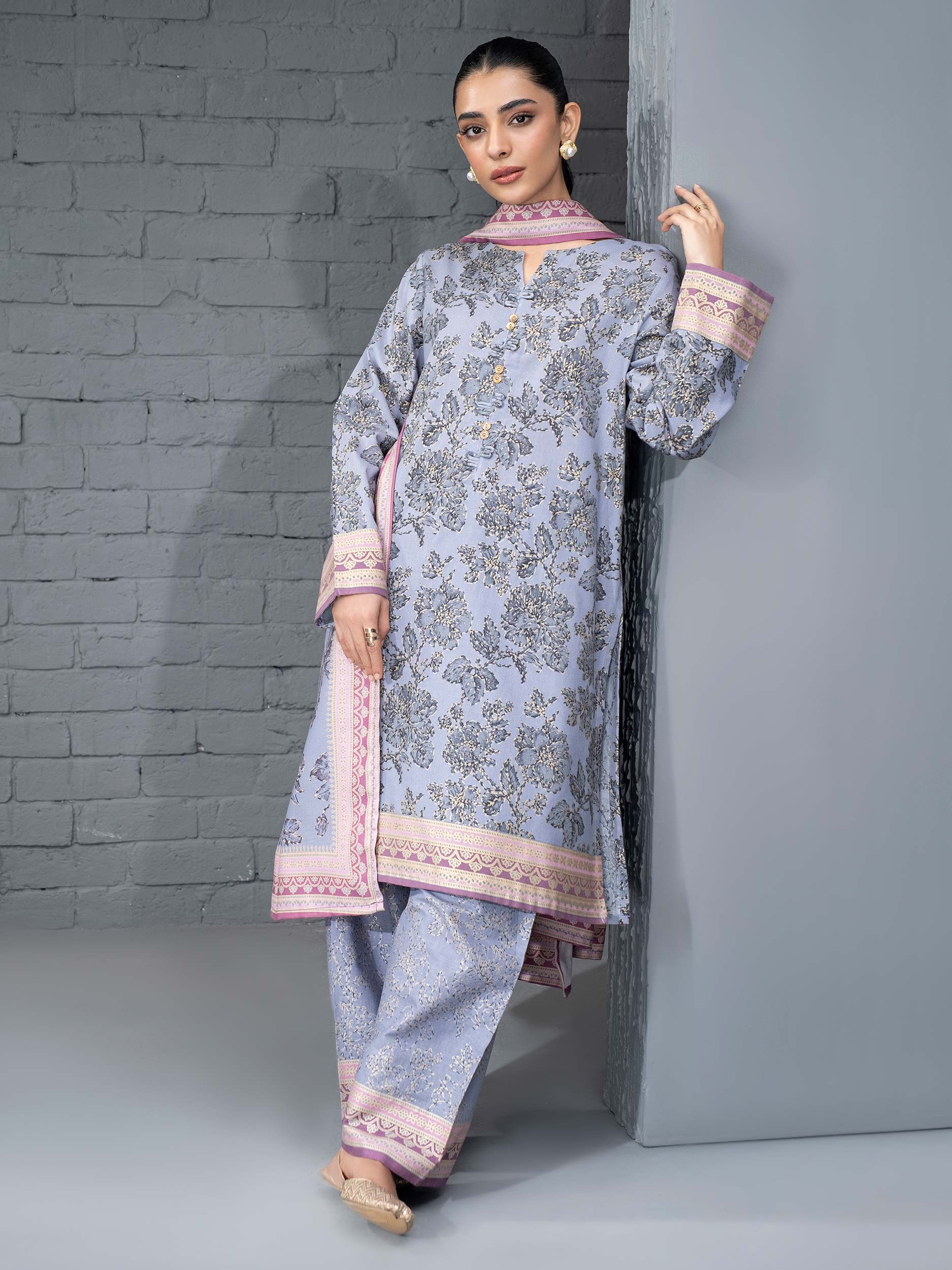 3 Piece Khaddar Suit-Paste Print (Unstitched) - Image 4