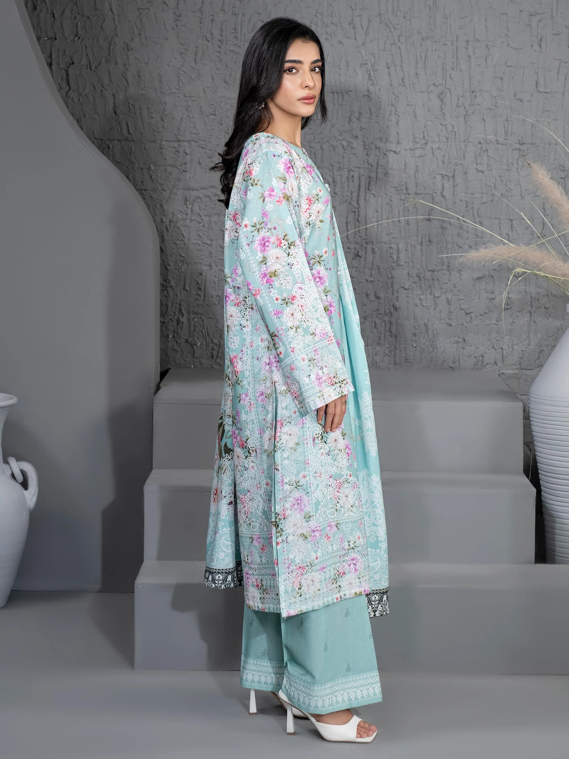 3 Piece Khaddar Suit-Printed (Unstitched) - Image 4