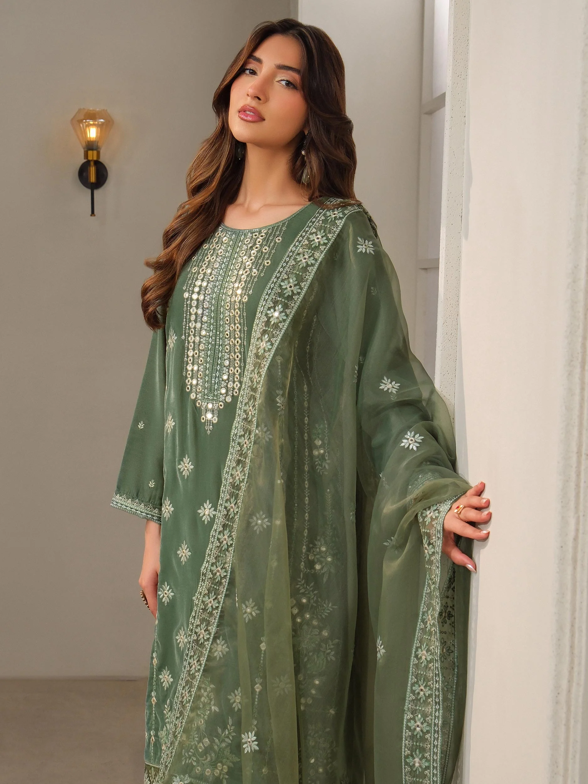 3 Piece Velvet Suit-Embroidered (Unstitched) - Image 4