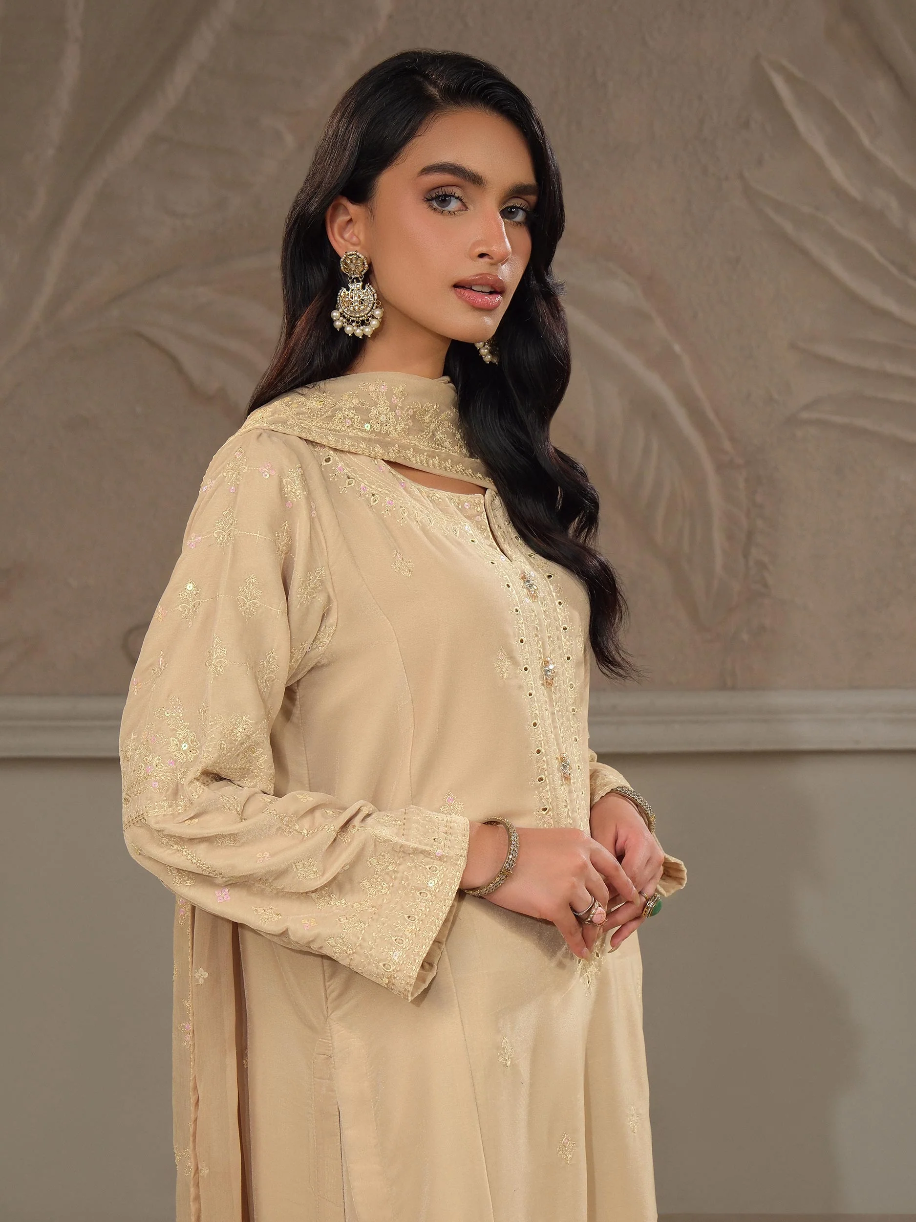 3 Piece Velvet Suit-Embroidered (Unstitched) - Image 6