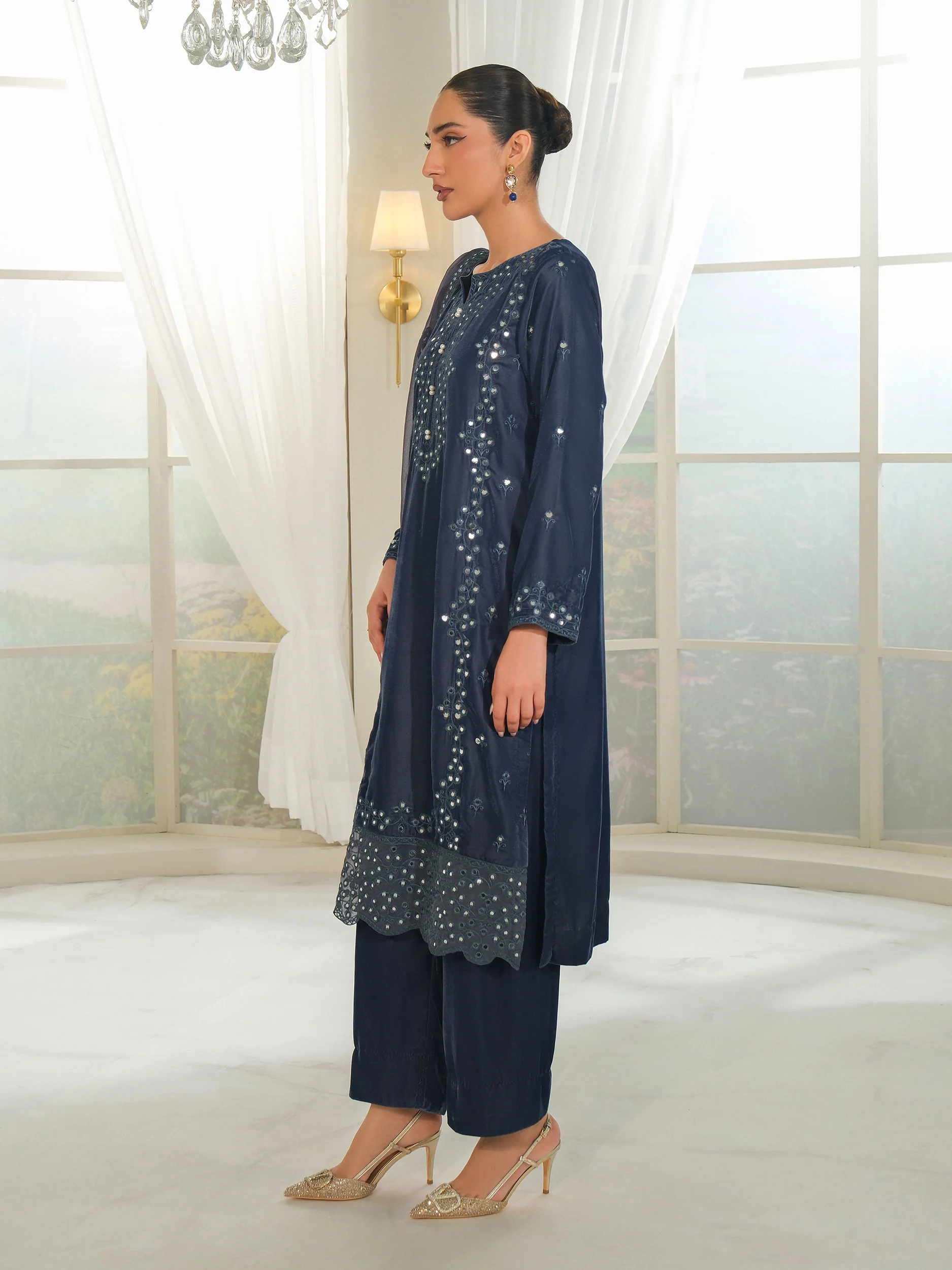 3 Piece Velvet Suit-Embroidered (Unstitched) - Image 4