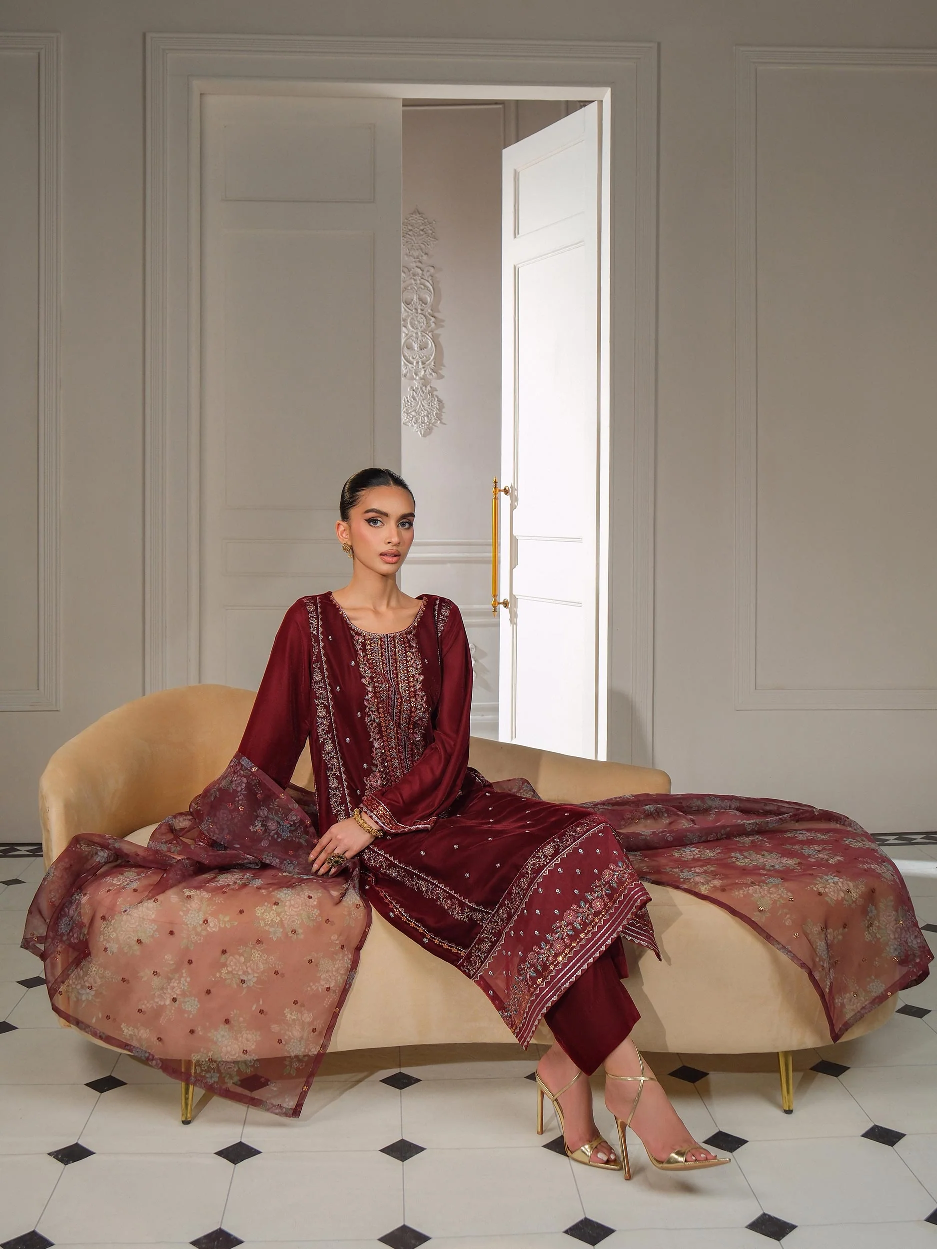 3 Piece Velvet Suit-Embroidered (Unstitched) - Image 2