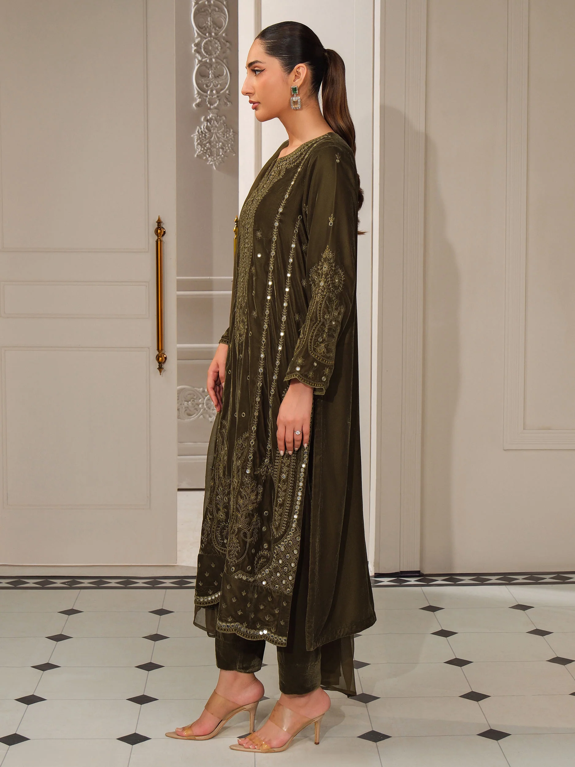 3 Piece Velvet Suit-Embroidered (Unstitched) - Image 3