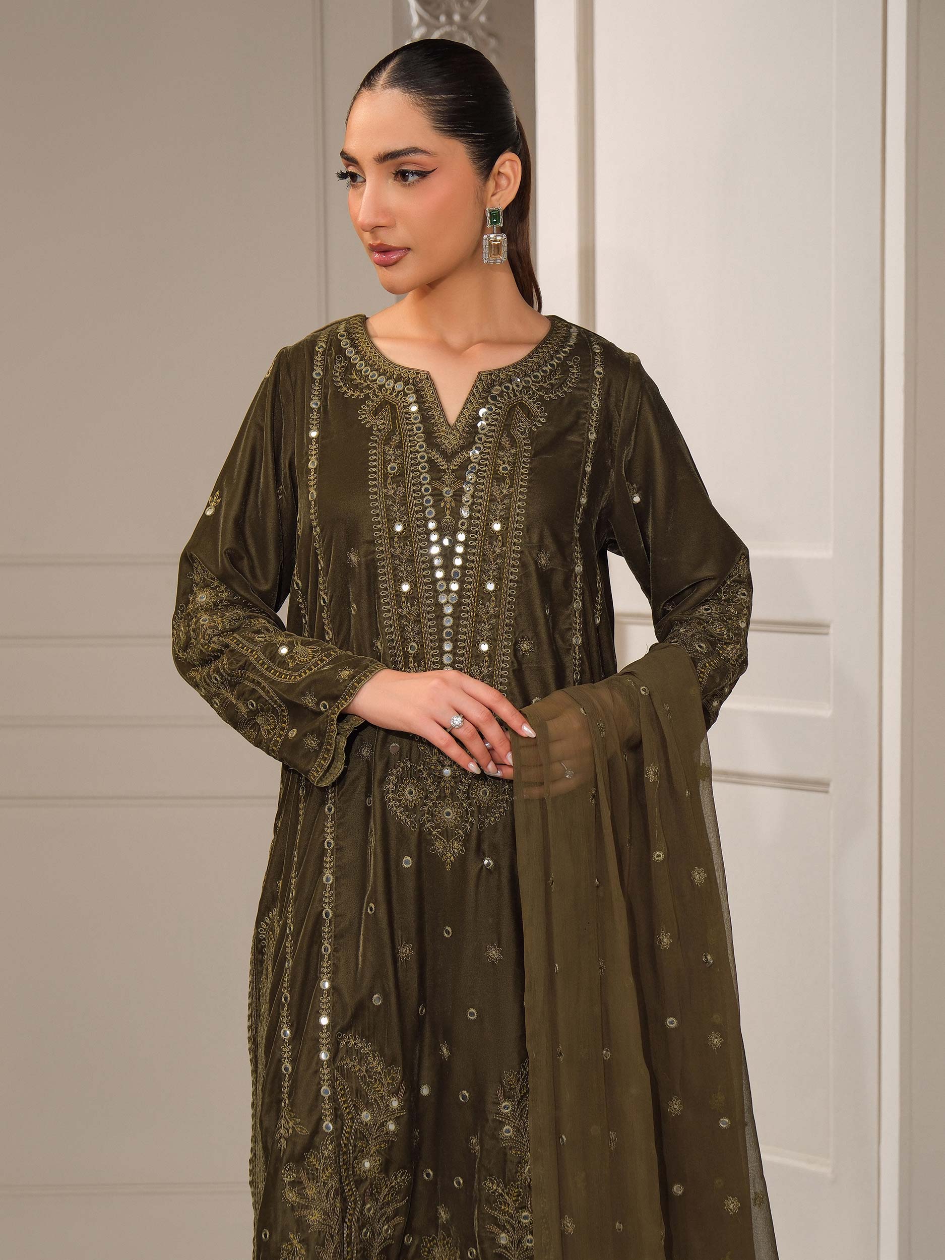 3 Piece Velvet Suit-Embroidered (Unstitched) - Image 6