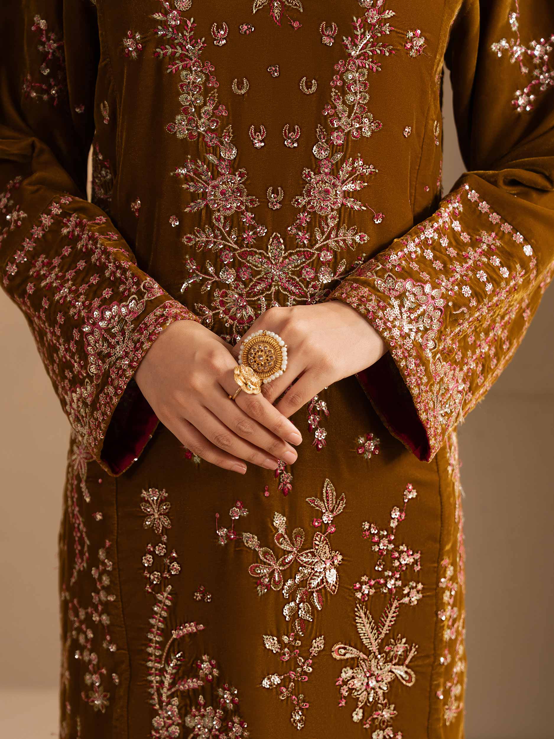 3 Piece Velvet Suit-Embroidered (Unstitched) - Image 8