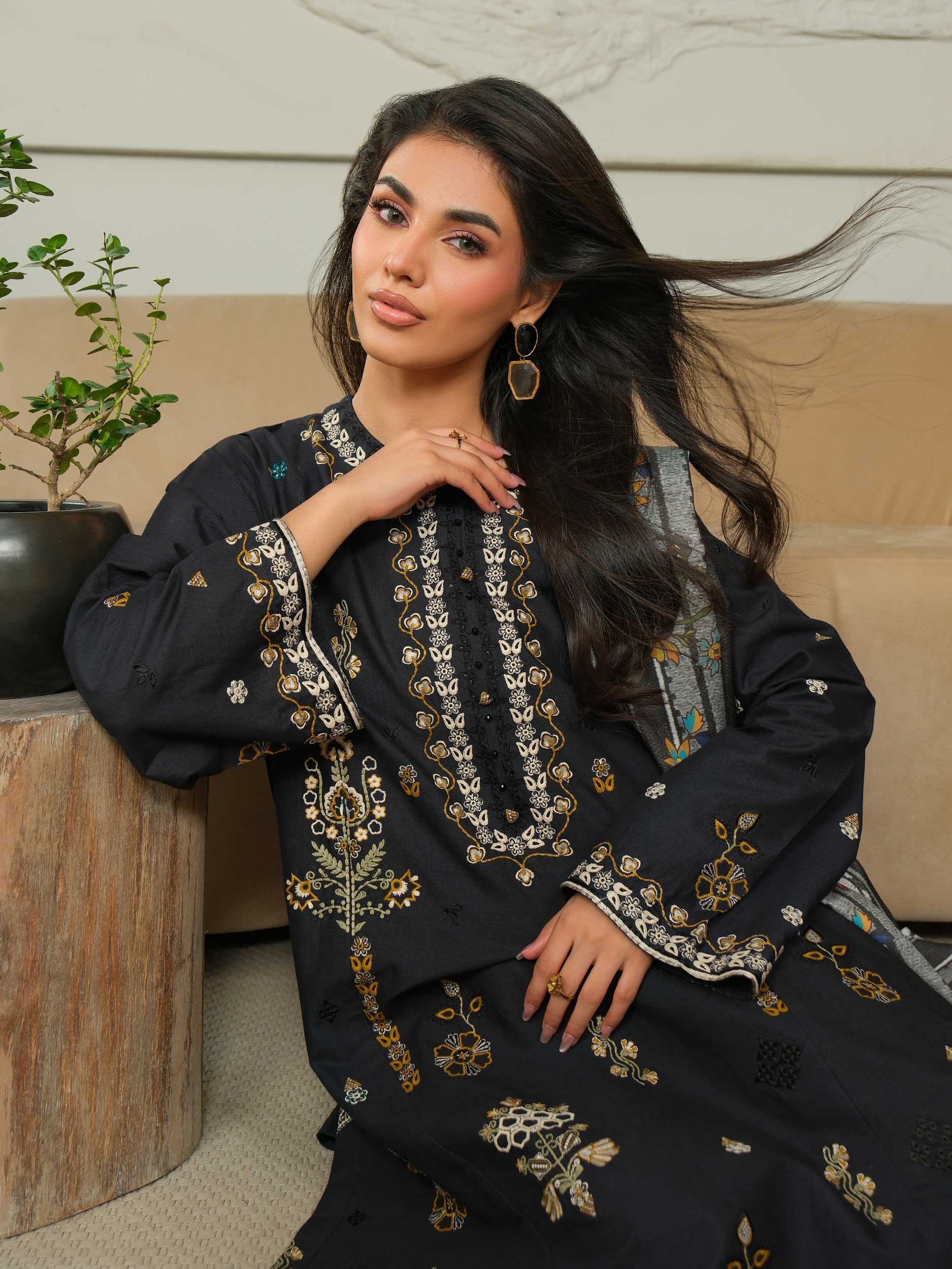 3 Piece Khaddar Suit-Embroidered (Unstitched) - Image 4