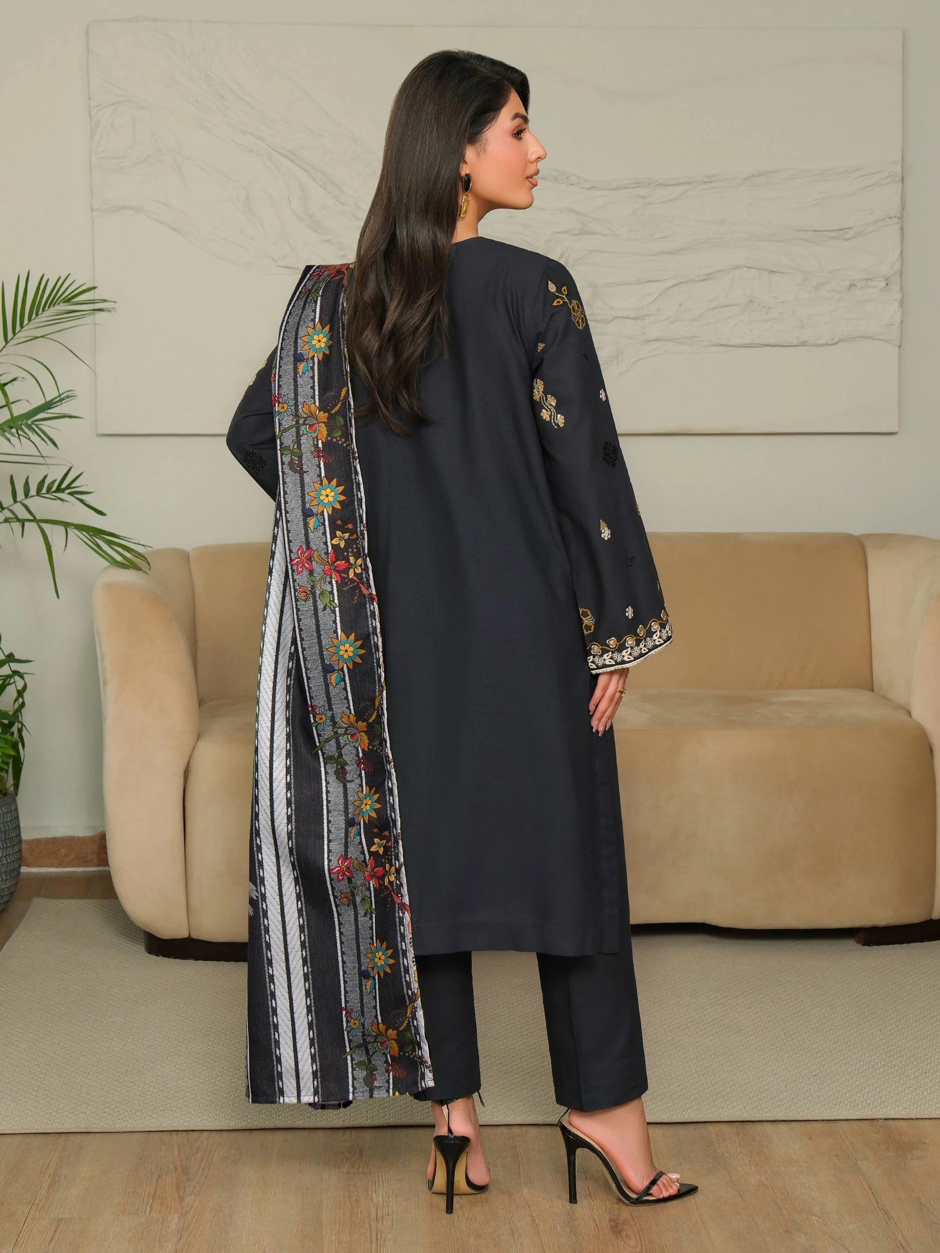 3 Piece Khaddar Suit-Embroidered (Unstitched) - Image 7