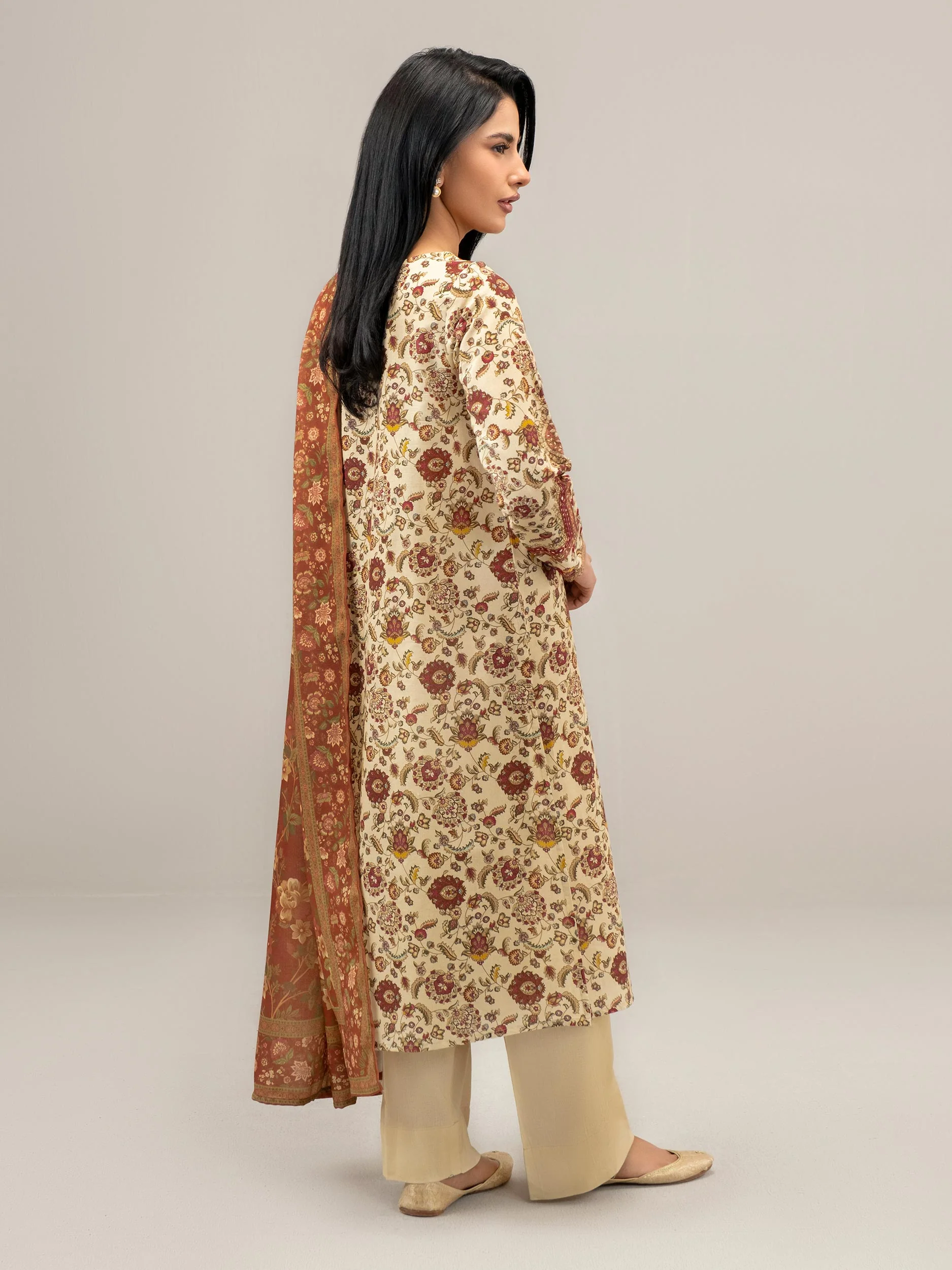 3 Piece Khaddar Suit-Embroidered (Unstitched) - Image 3
