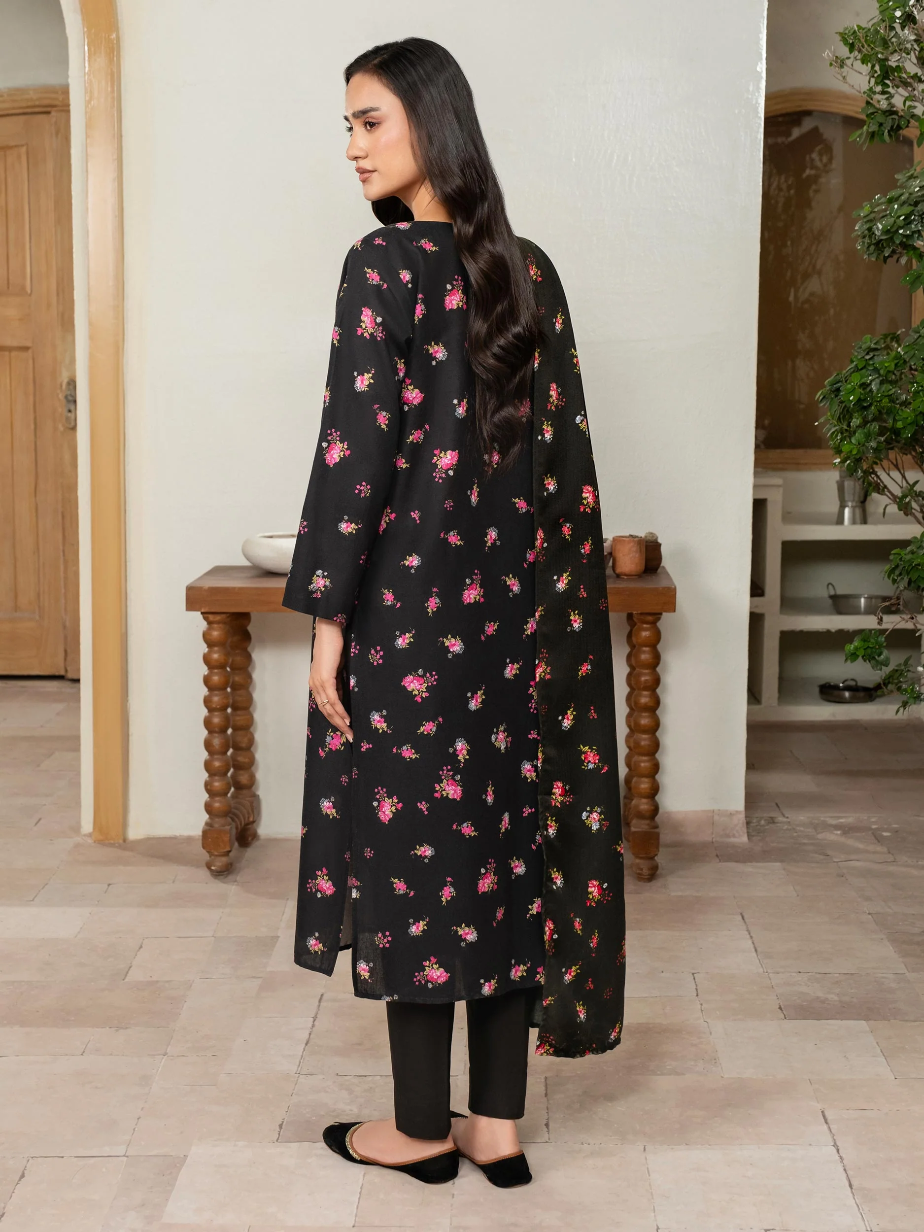 3 Piece Khaddar Suit-Embroidered (Unstitched) - Image 4