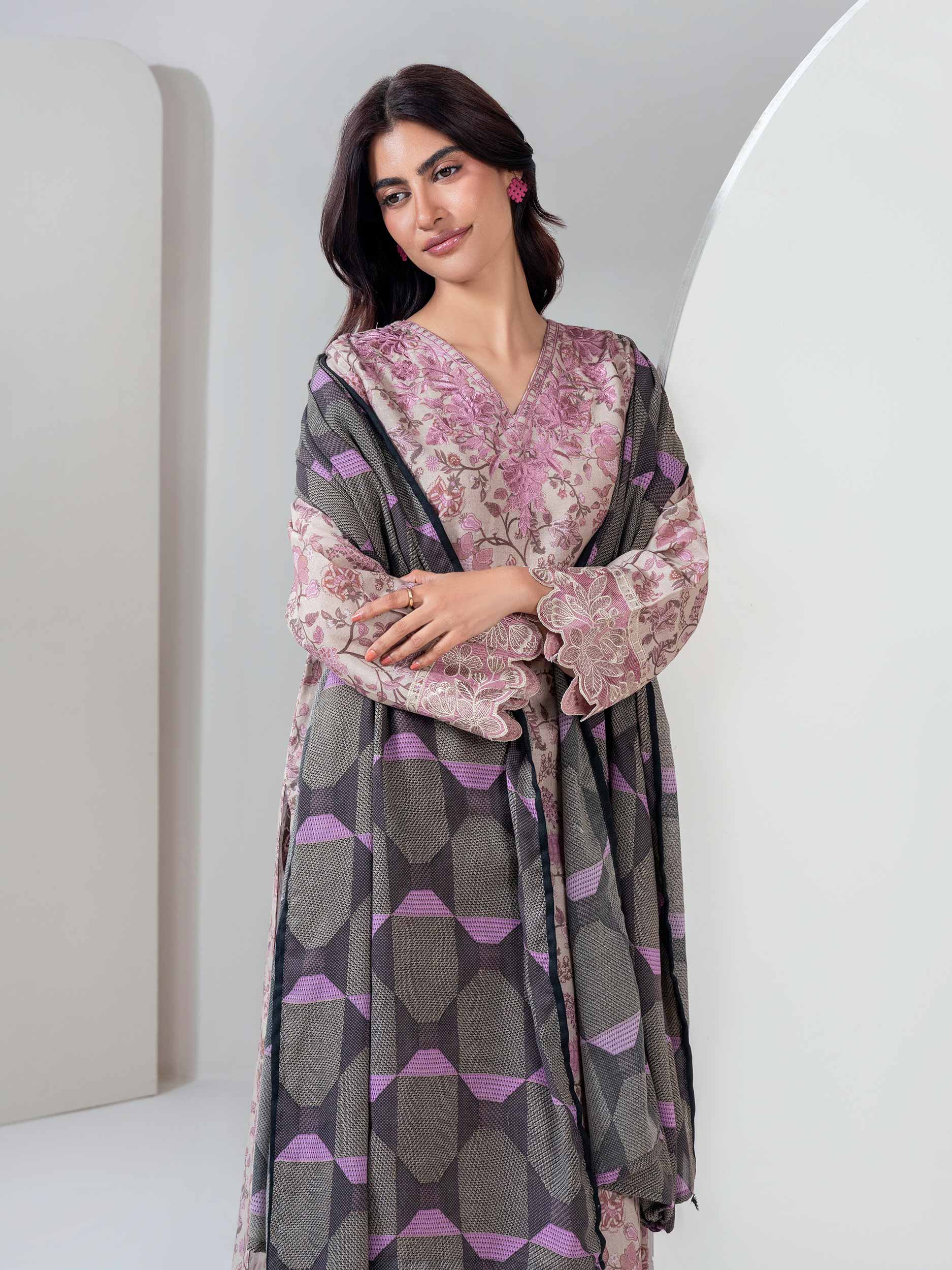 3 Piece Khaddar Suit-Embroidered (Unstitched) - Image 4