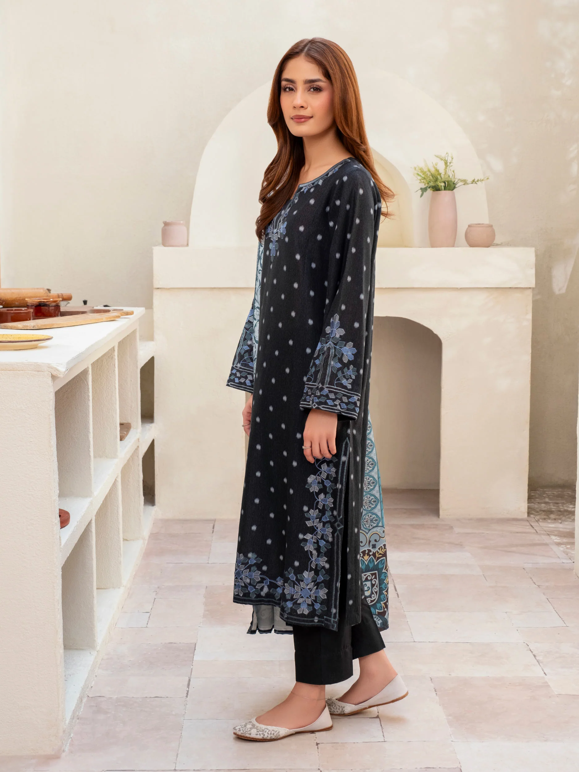 3 Piece Khaddar Suit-Embroidered (Unstitched) - Image 2