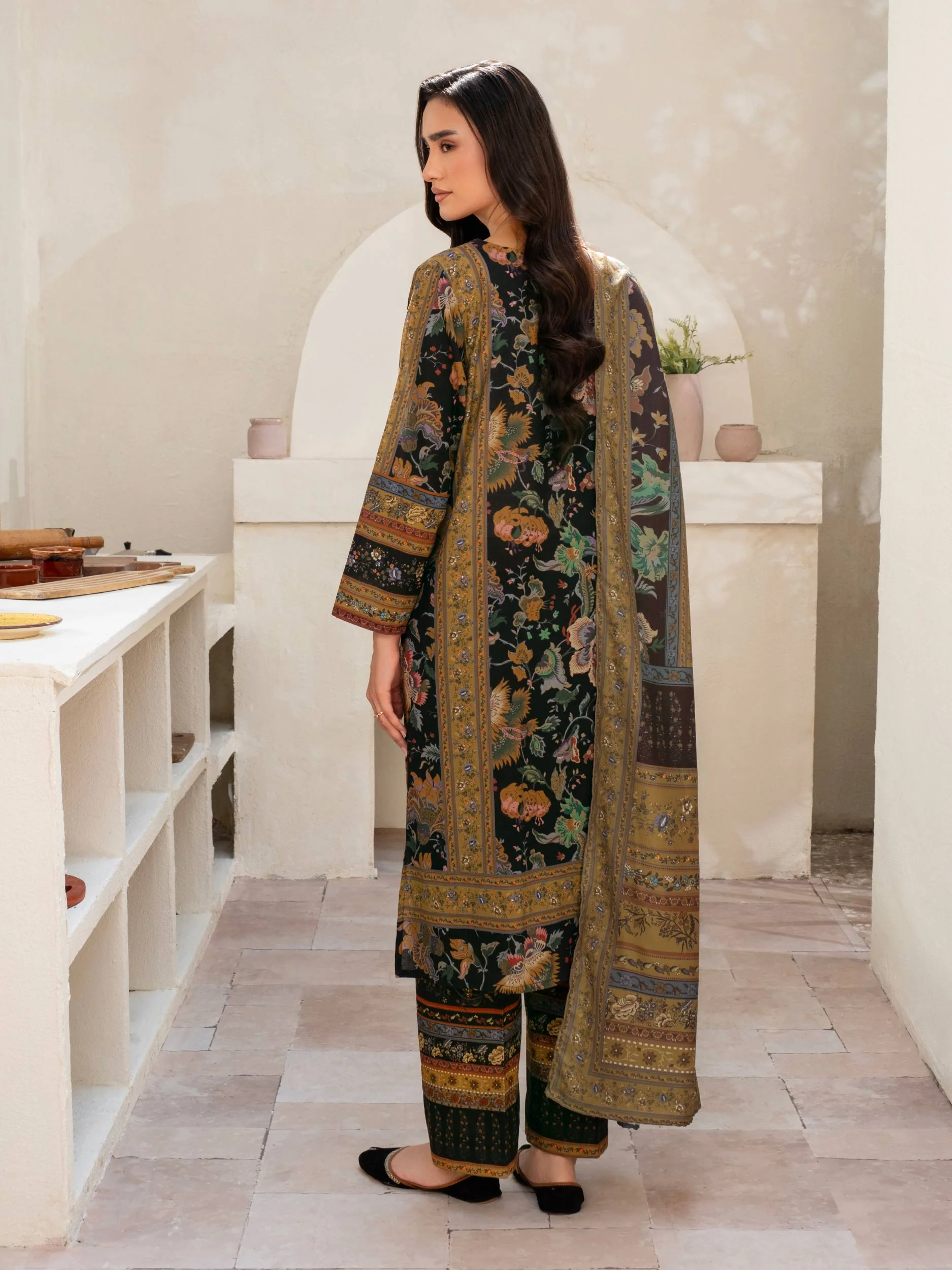 3 Piece Khaddar Suit-Embroidered (Unstitched) - Image 4