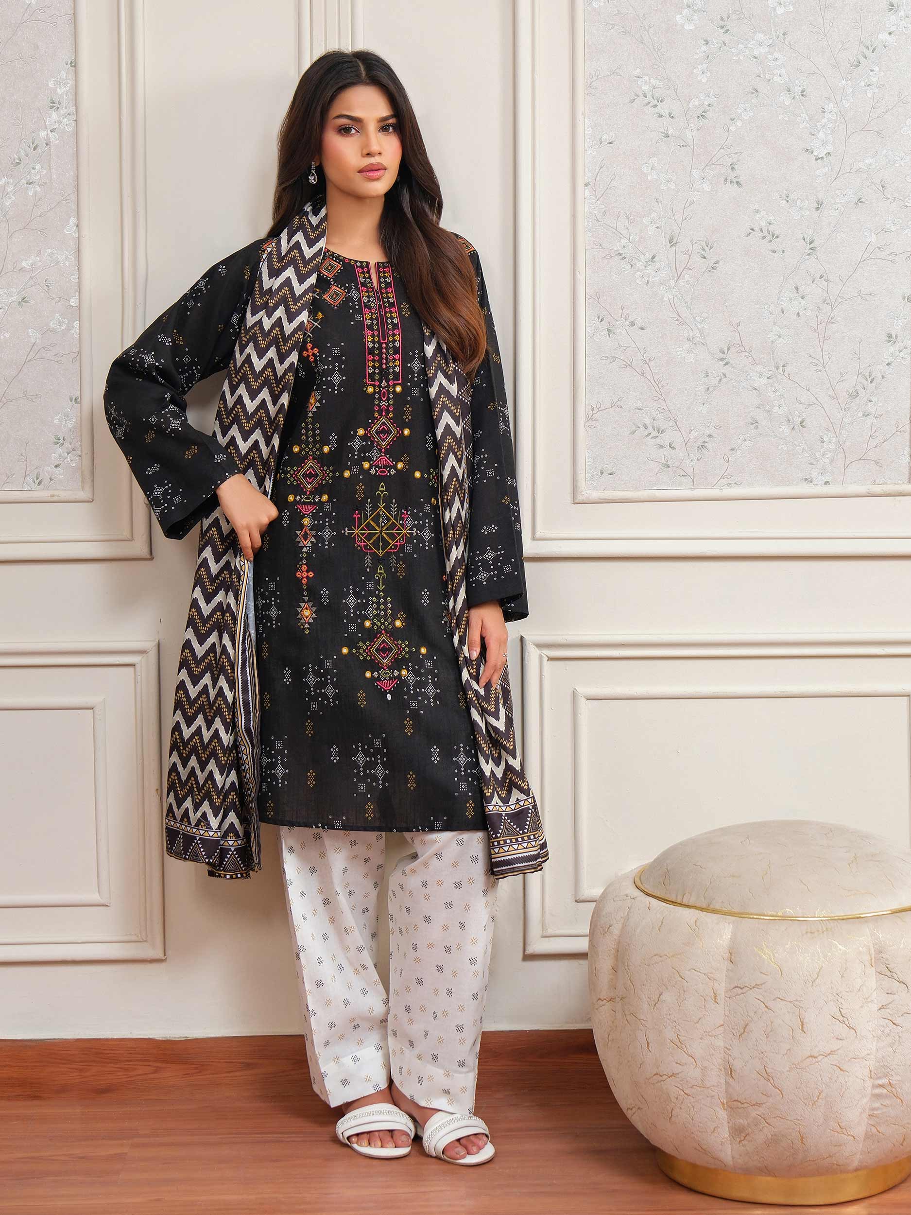 3 Piece Khaddar Suit-Embroidered (Unstitched) - Image 2