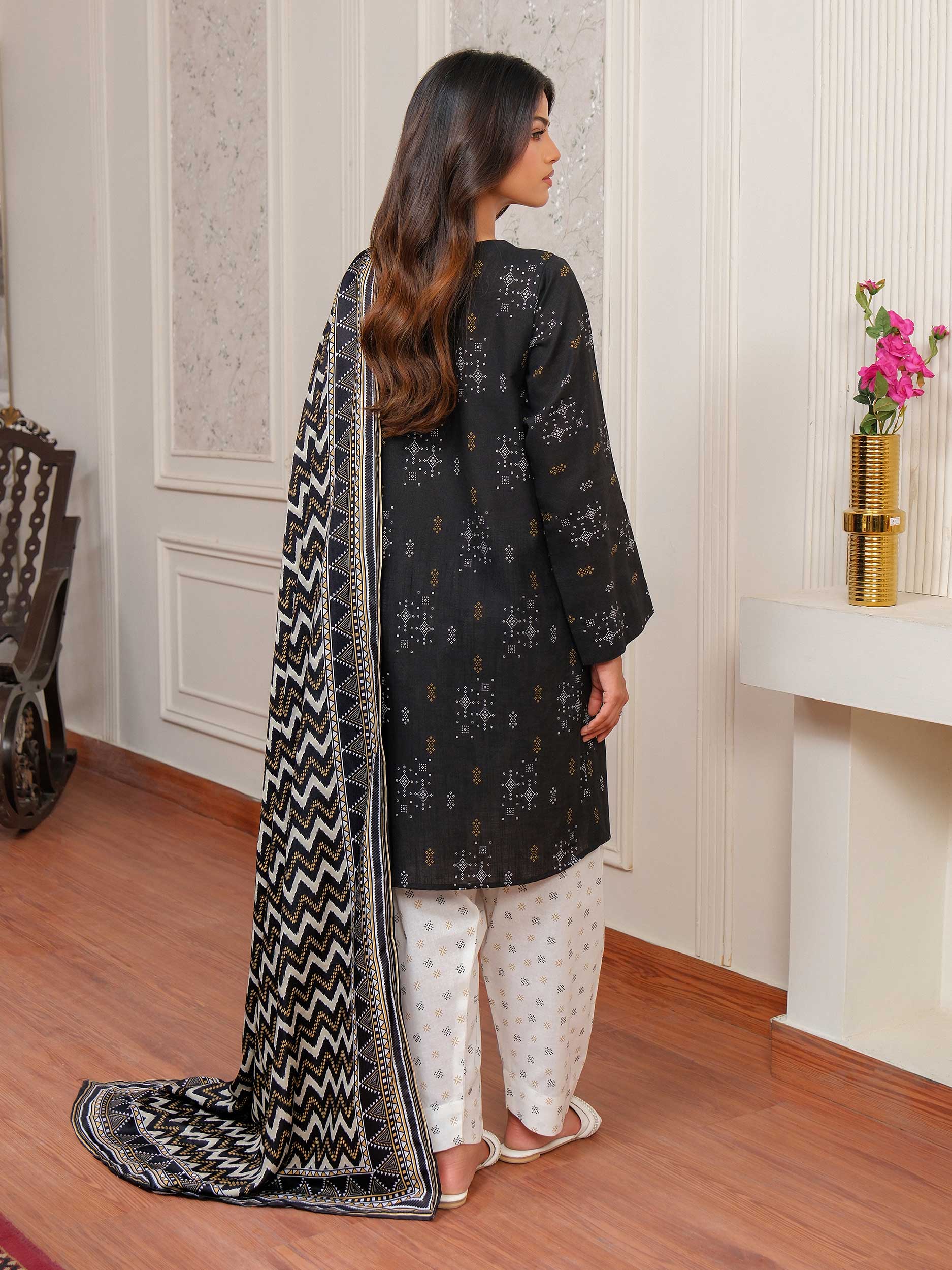 3 Piece Khaddar Suit-Embroidered (Unstitched) - Image 7
