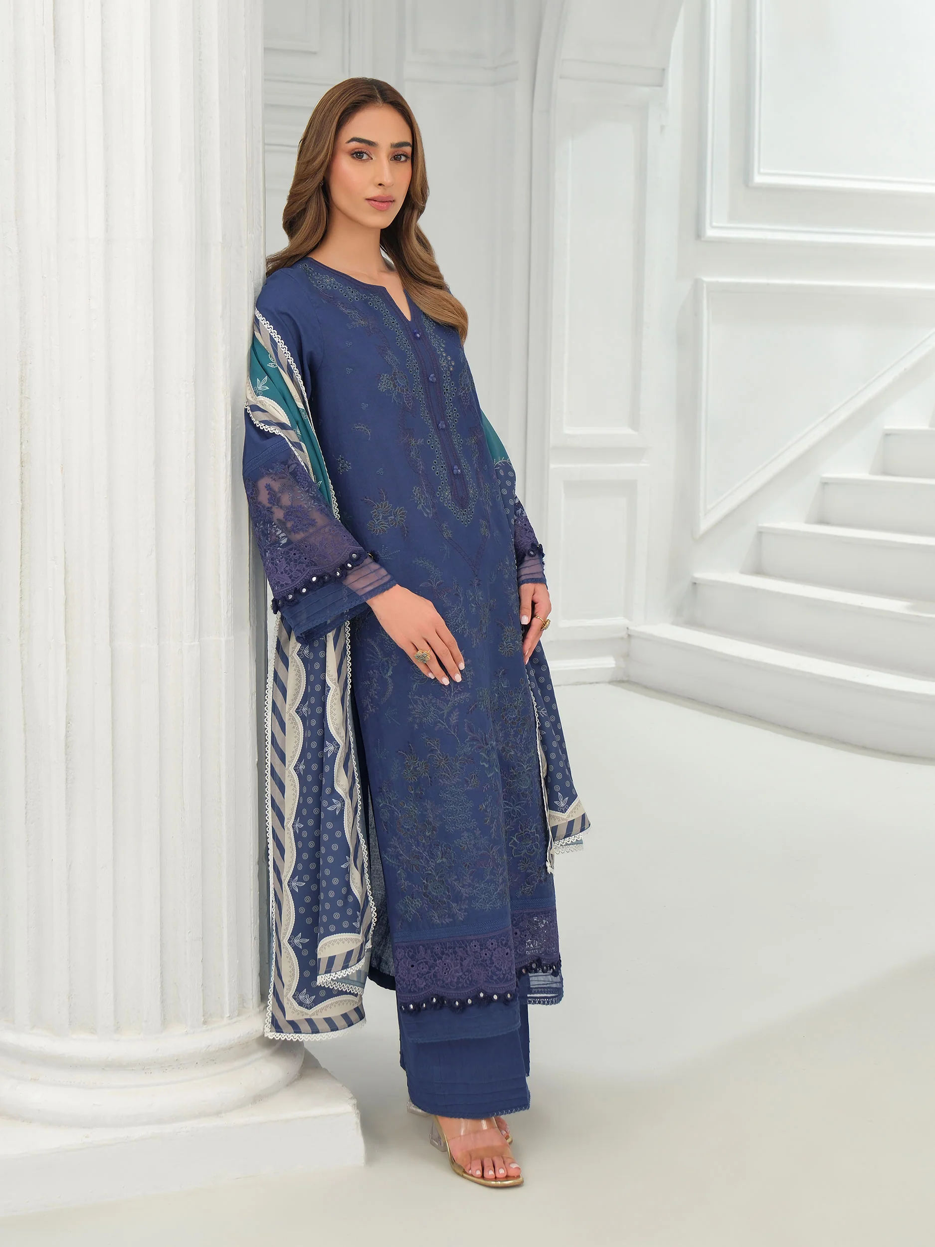3 Piece Khaddar Suit-Embroidered (Unstitched) - Image 4