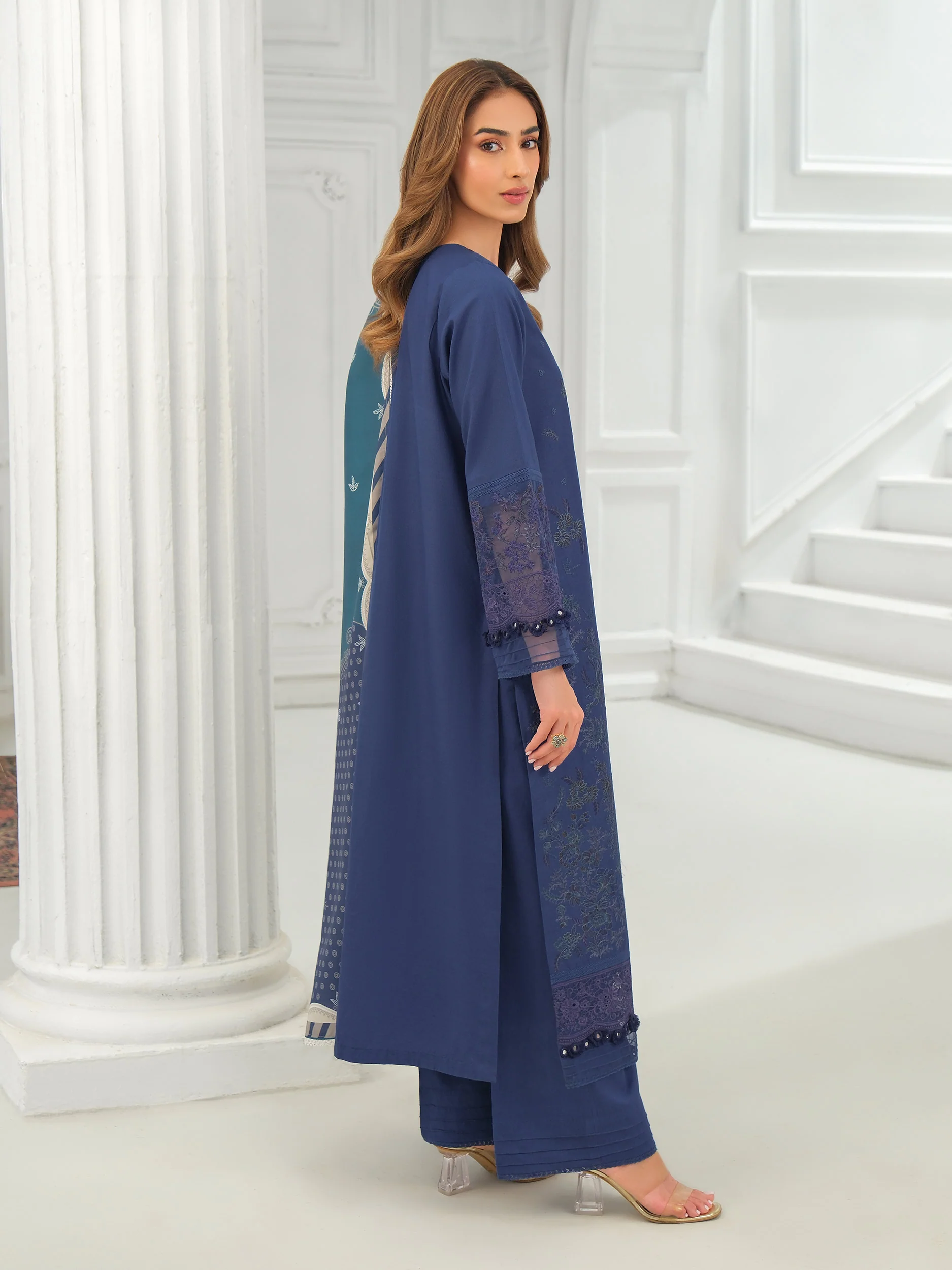 3 Piece Khaddar Suit-Embroidered (Unstitched) - Image 5