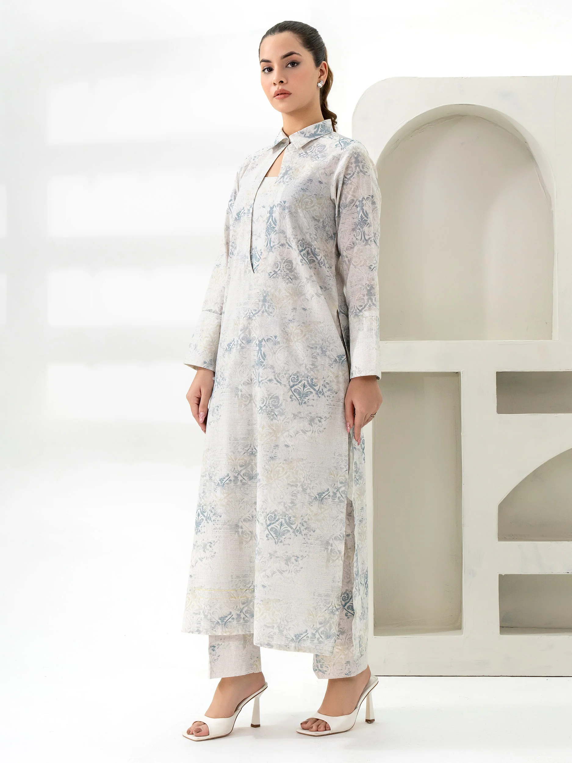 Khaddar Shirt-Printed (Unstitched) - Image 3