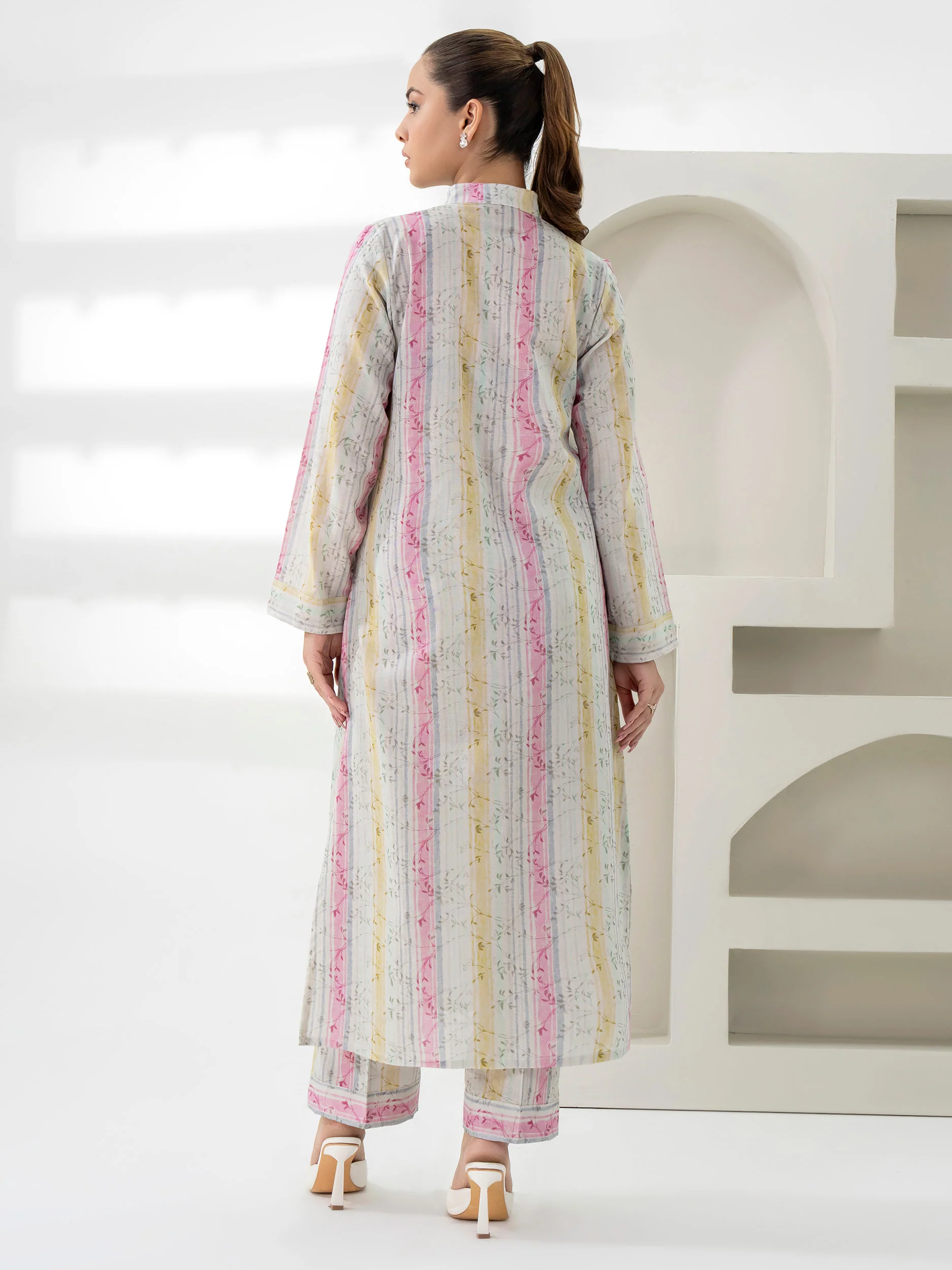 Khaddar Shirt-Printed (Unstitched) - Image 5