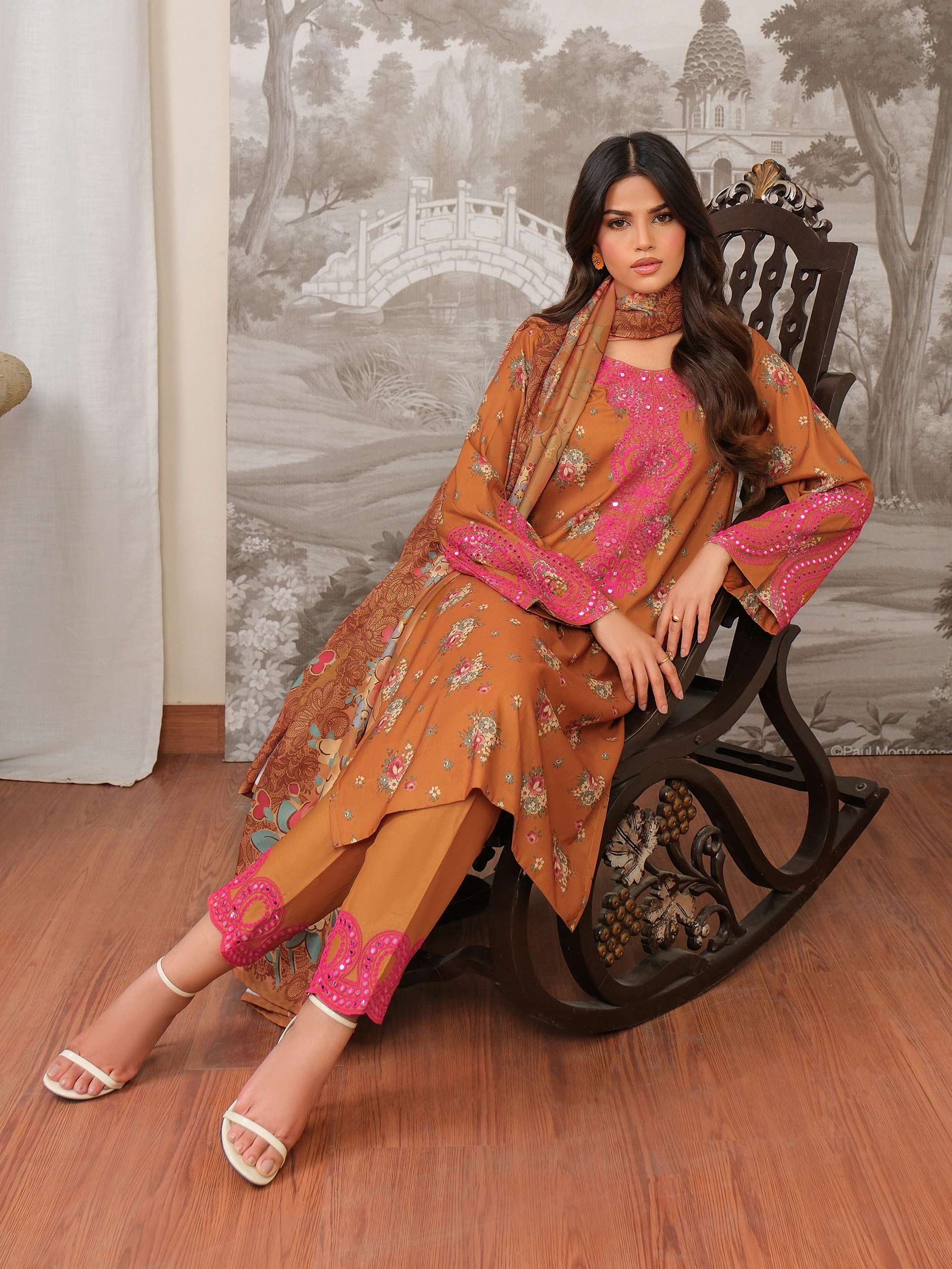 3 Piece Khaddar Suit-Embroidered (Unstitched) - Image 5